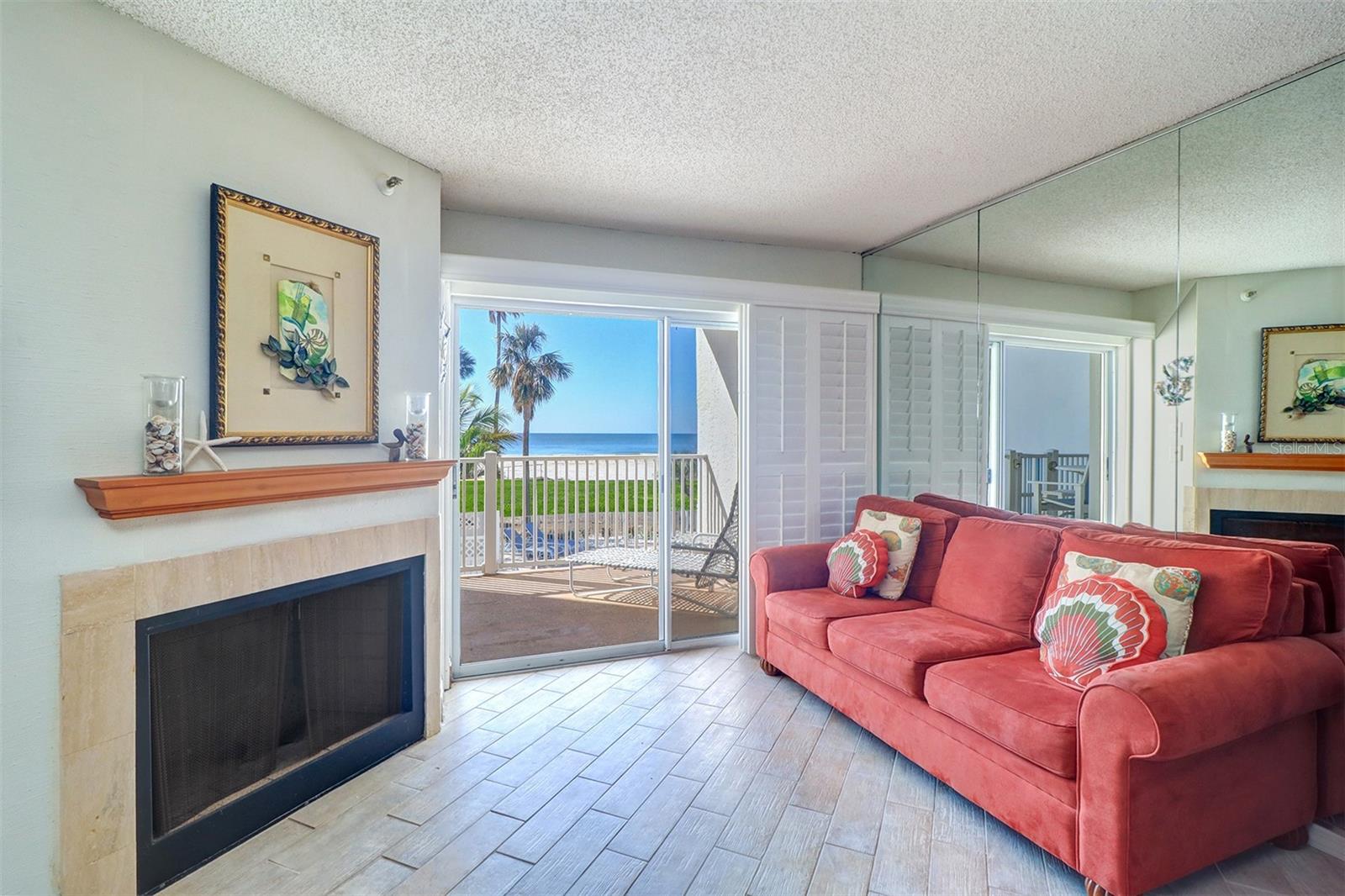 Image 8 of 46 For 17980 Gulf Boulevard 103