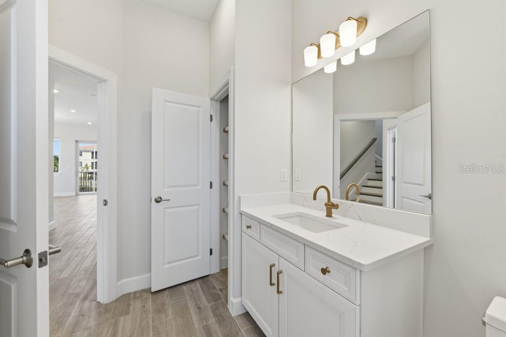 Image 24 of 51 For 1623 Sea Haven Drive 301