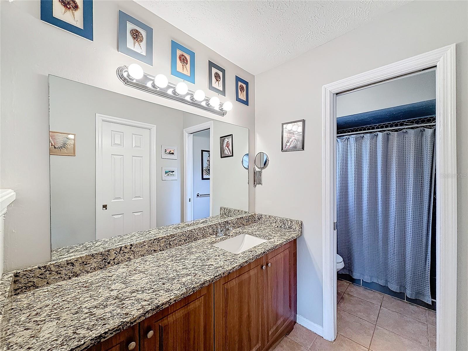 Listing photo id 25 for 2110 Clifton Drive