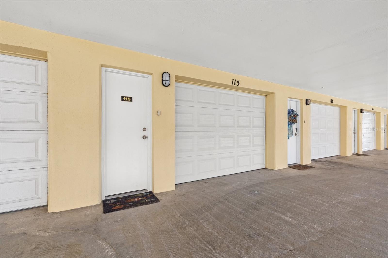 Image 31 of 41 For 17960 Gulf Boulevard 115