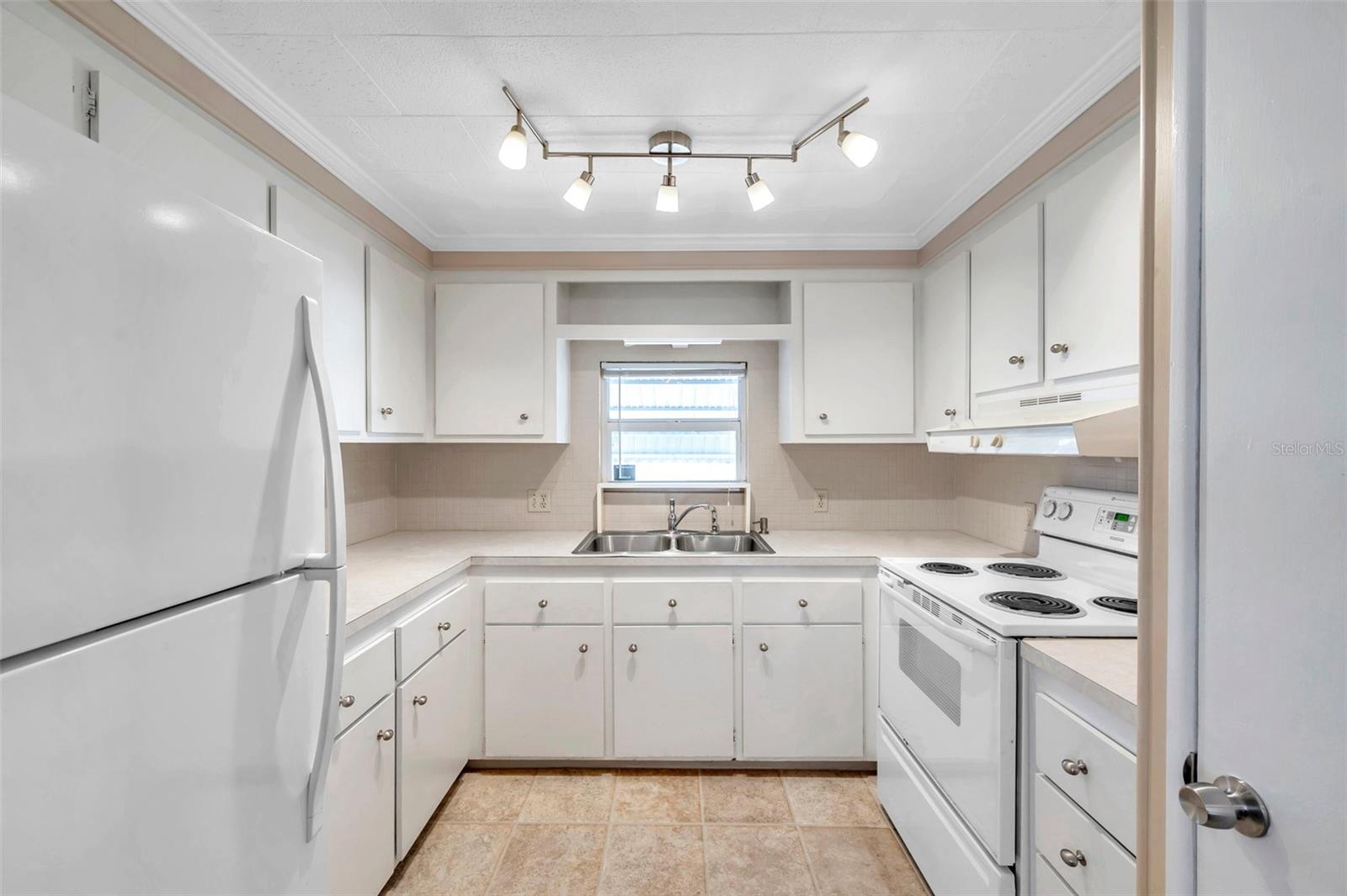 Image 19 of 65 For 4851 Gandy Boulevard B6 L3