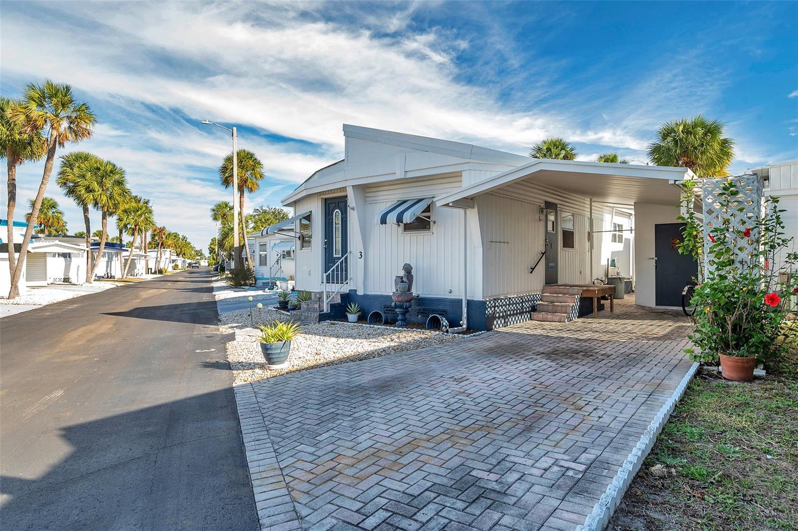 Image 3 of 65 For 4851 Gandy Boulevard B6 L3