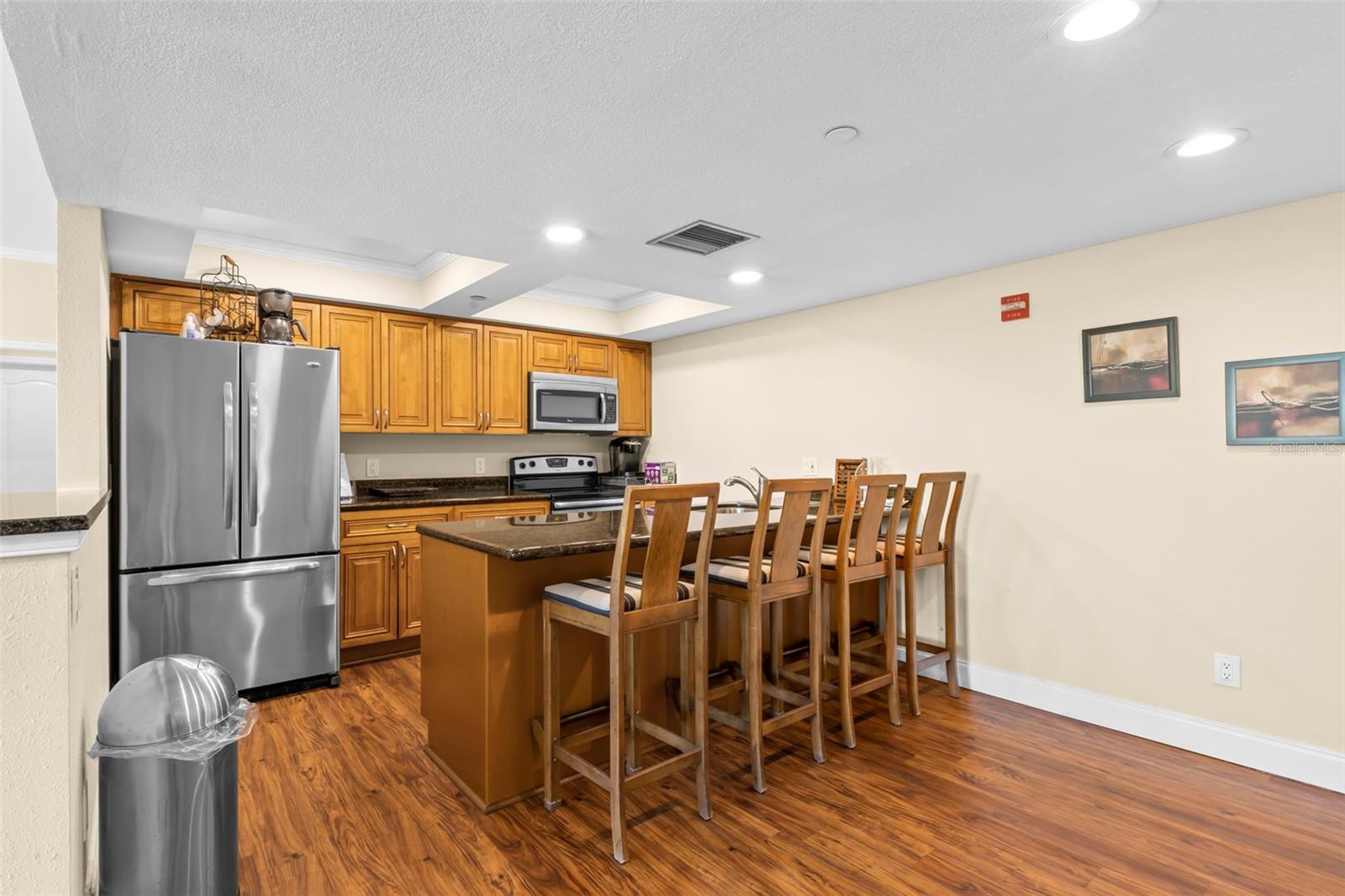 Image 57 of 66 For 700 Island Way 704