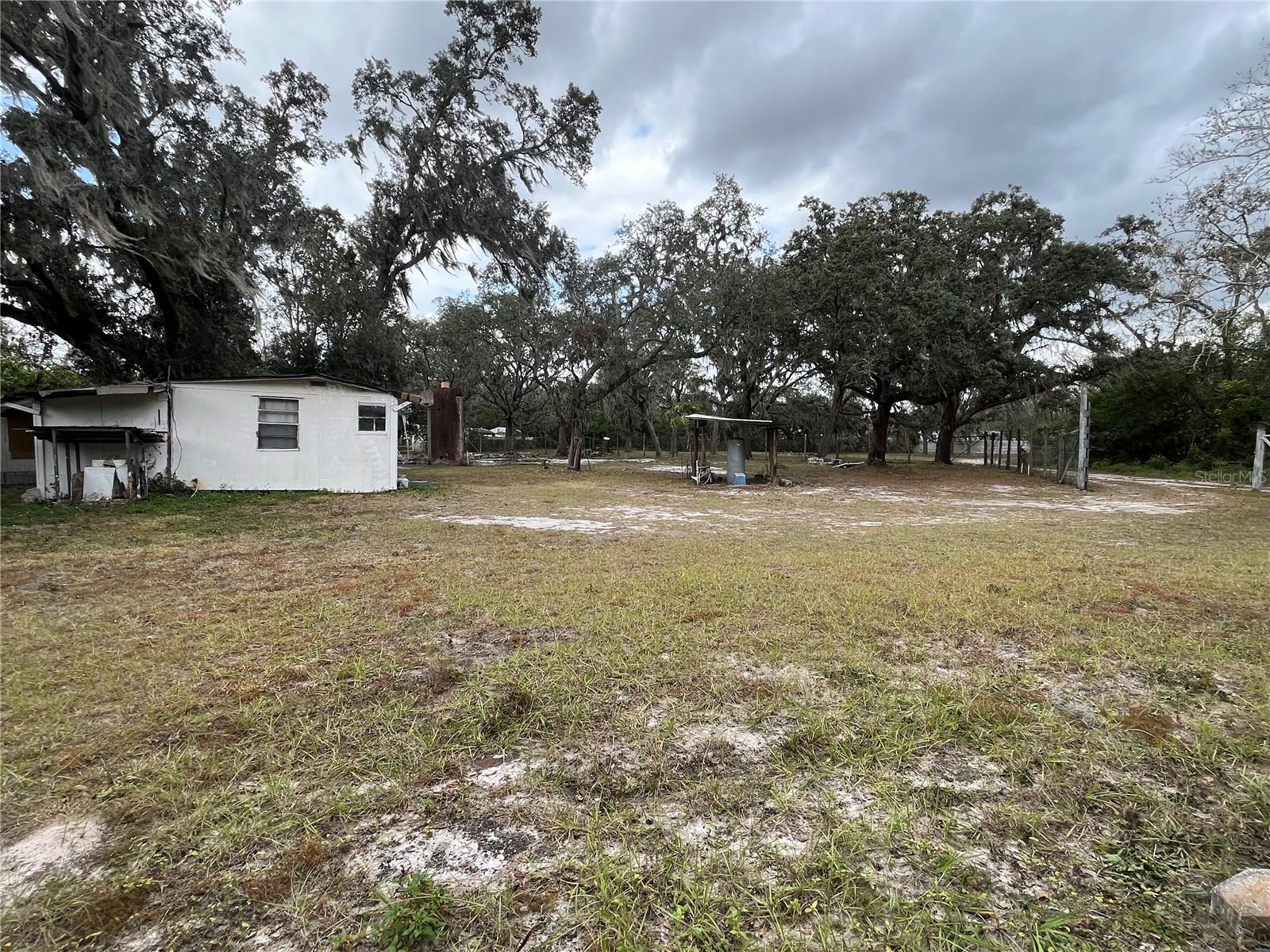 Listing photo id 12 for 1319 Vance Road