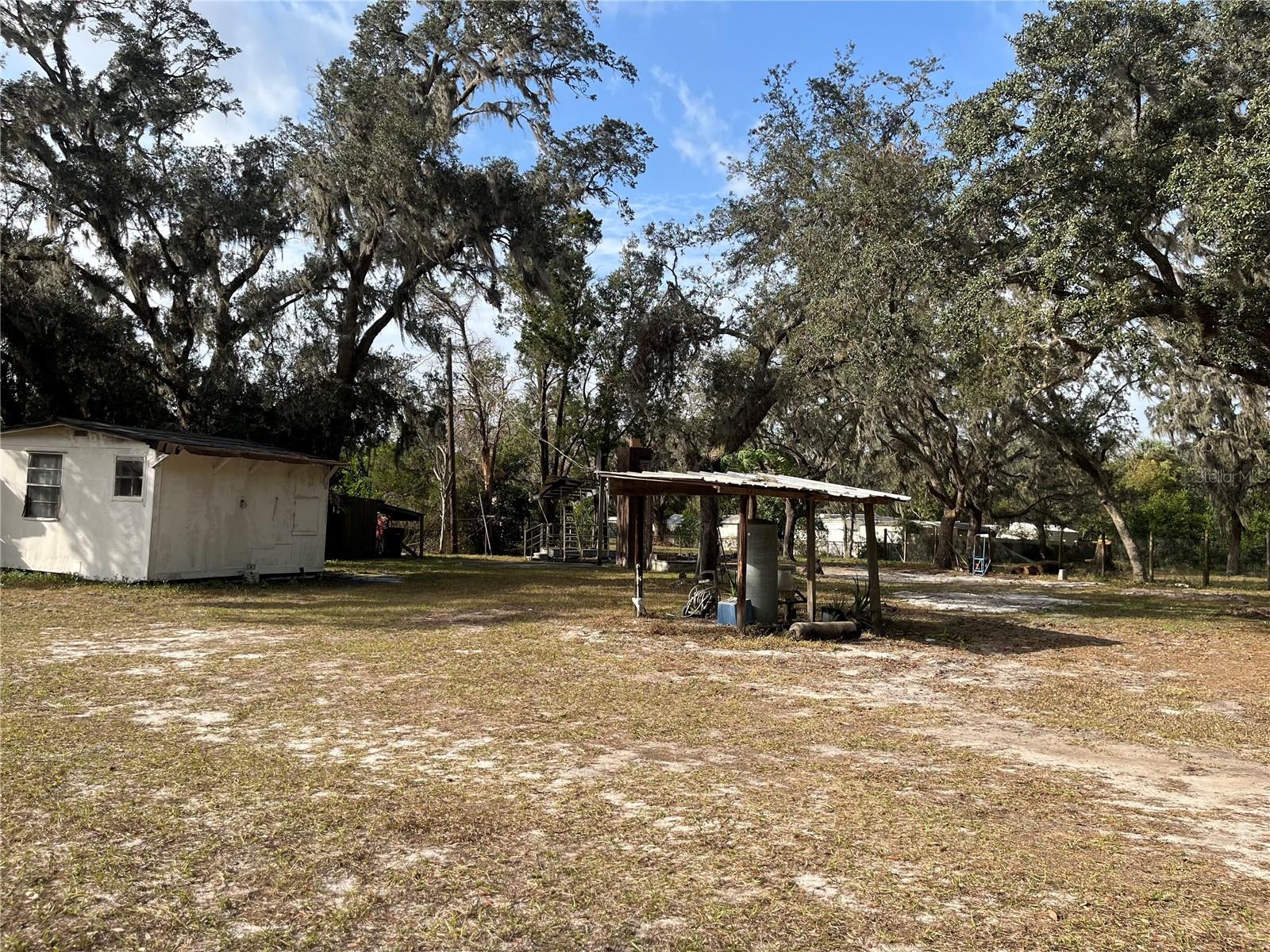 Listing photo id 18 for 1319 Vance Road