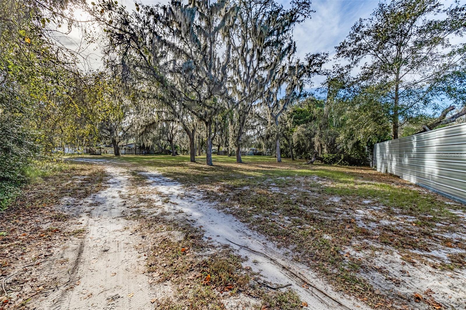 Listing photo id 21 for 1319 Vance Road