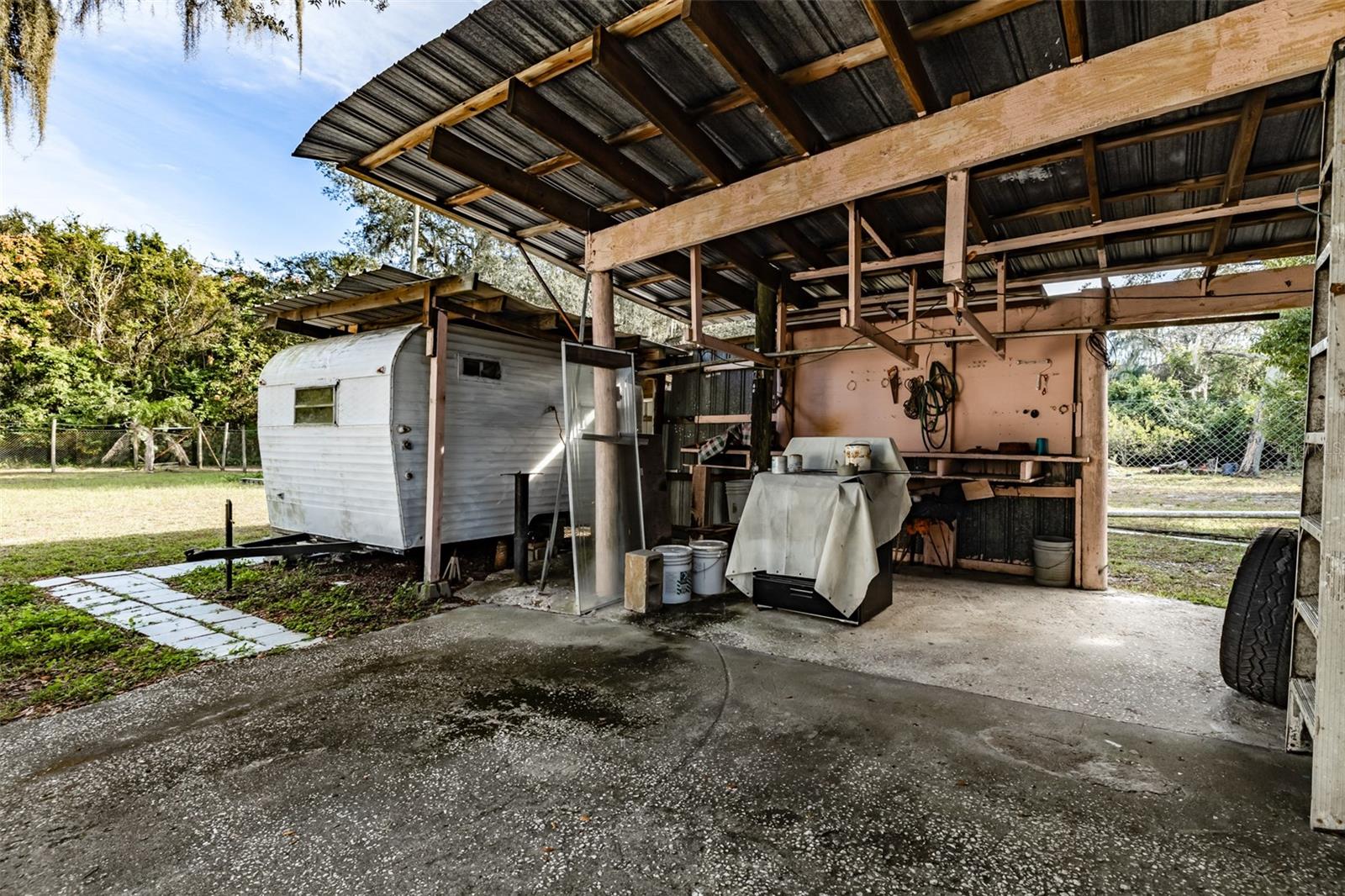 Listing photo id 23 for 1319 Vance Road