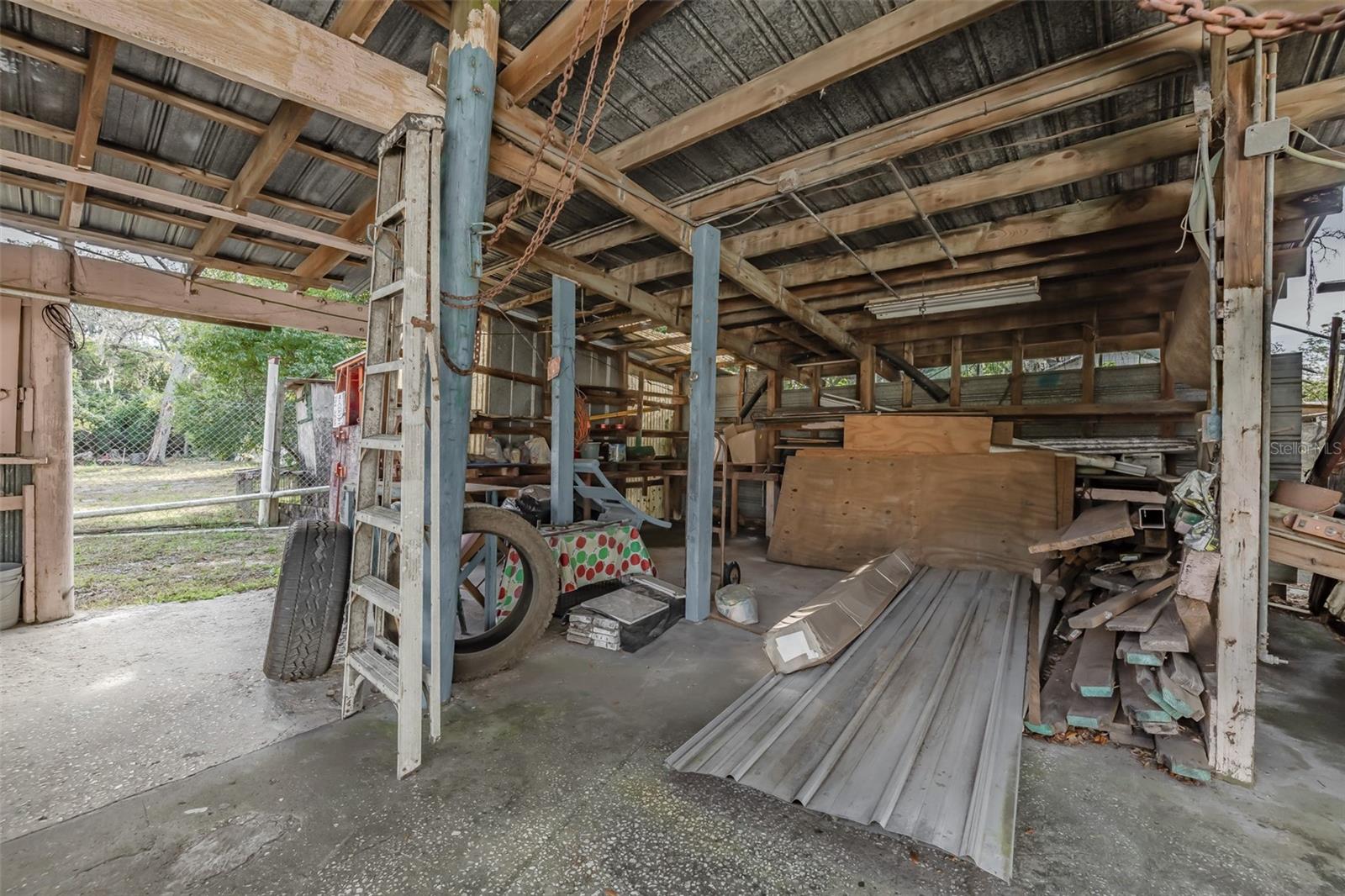 Listing photo id 24 for 1319 Vance Road