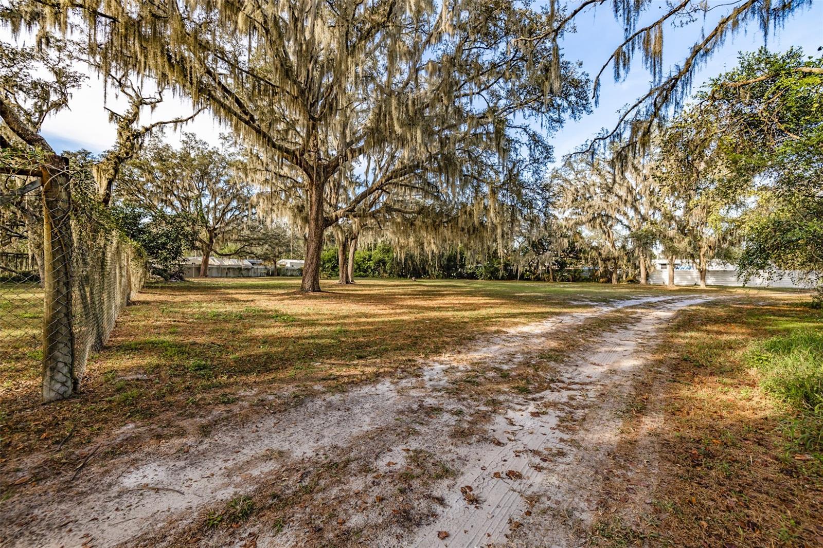 Listing photo id 3 for 1319 Vance Road