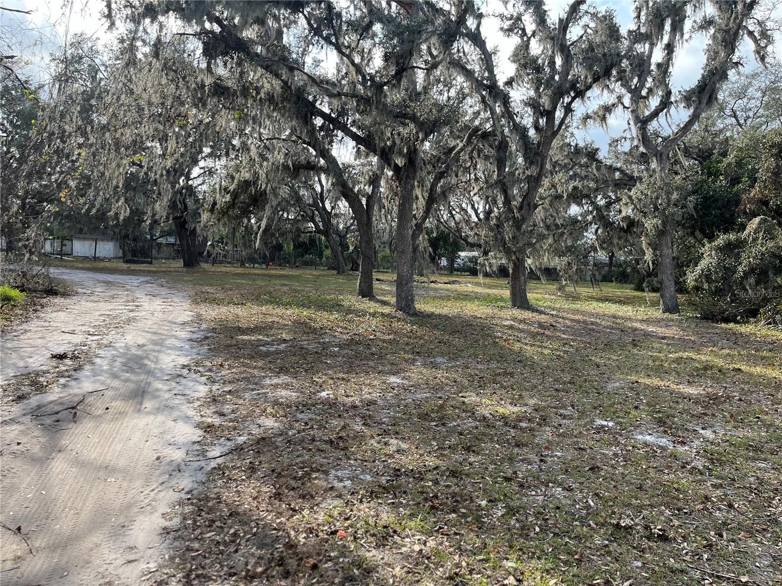 Listing photo id 4 for 1319 Vance Road