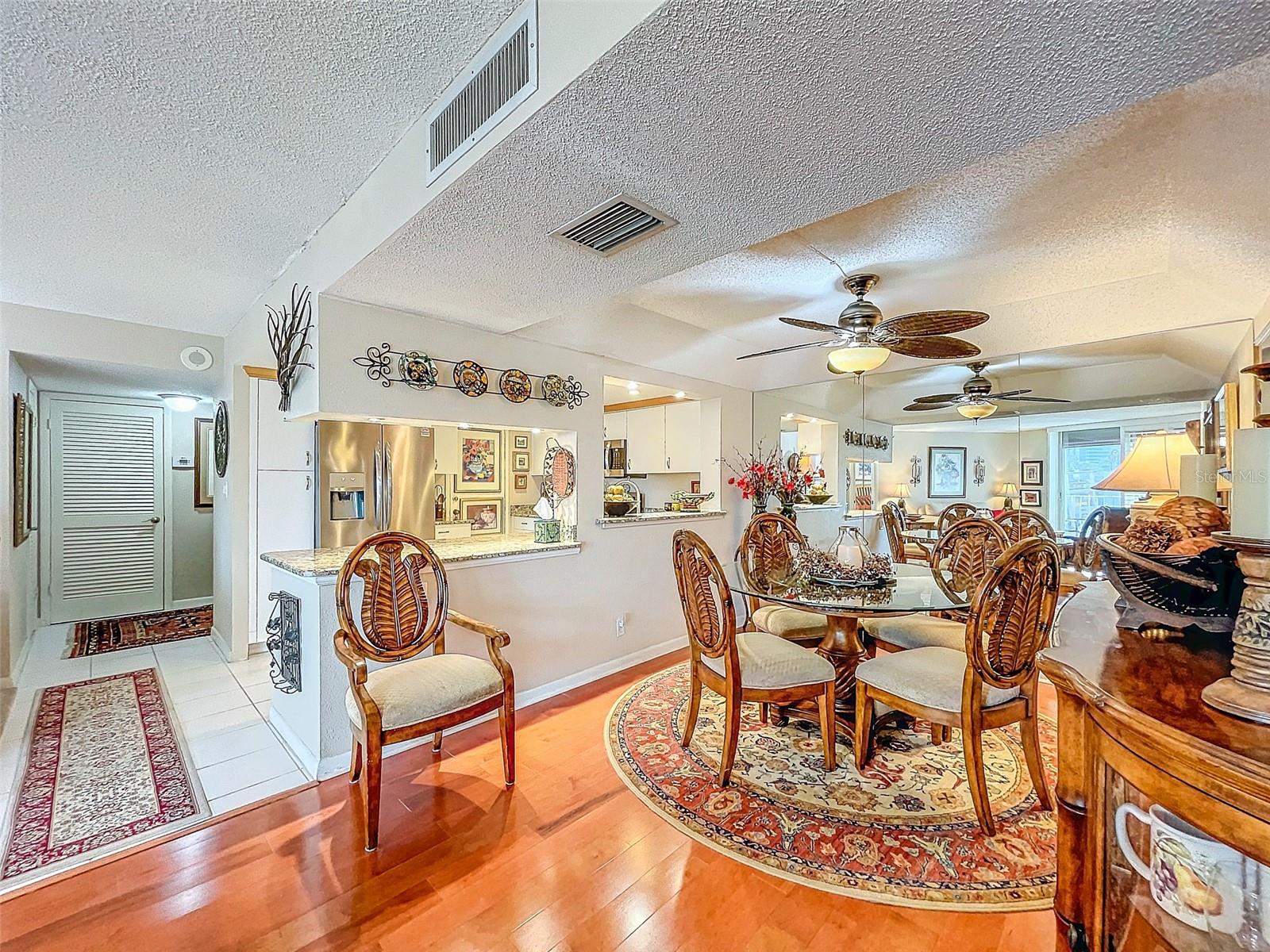 Image 10 of 25 For 2611 Bayshore Boulevard 302