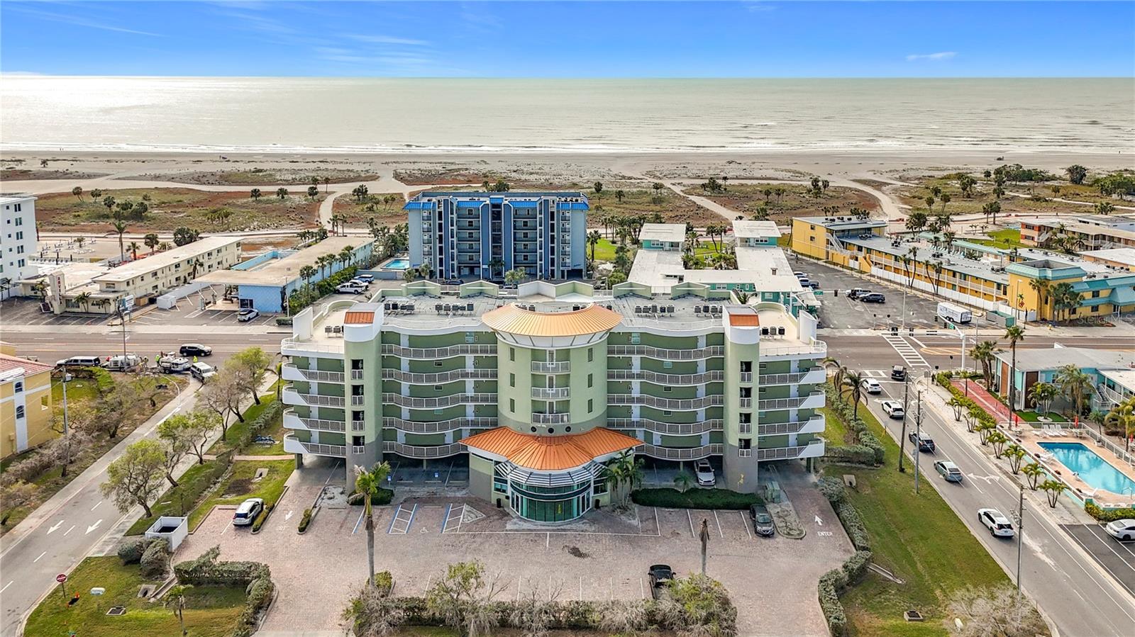 Image 6 of 88 For 11605 Gulf Boulevard 505