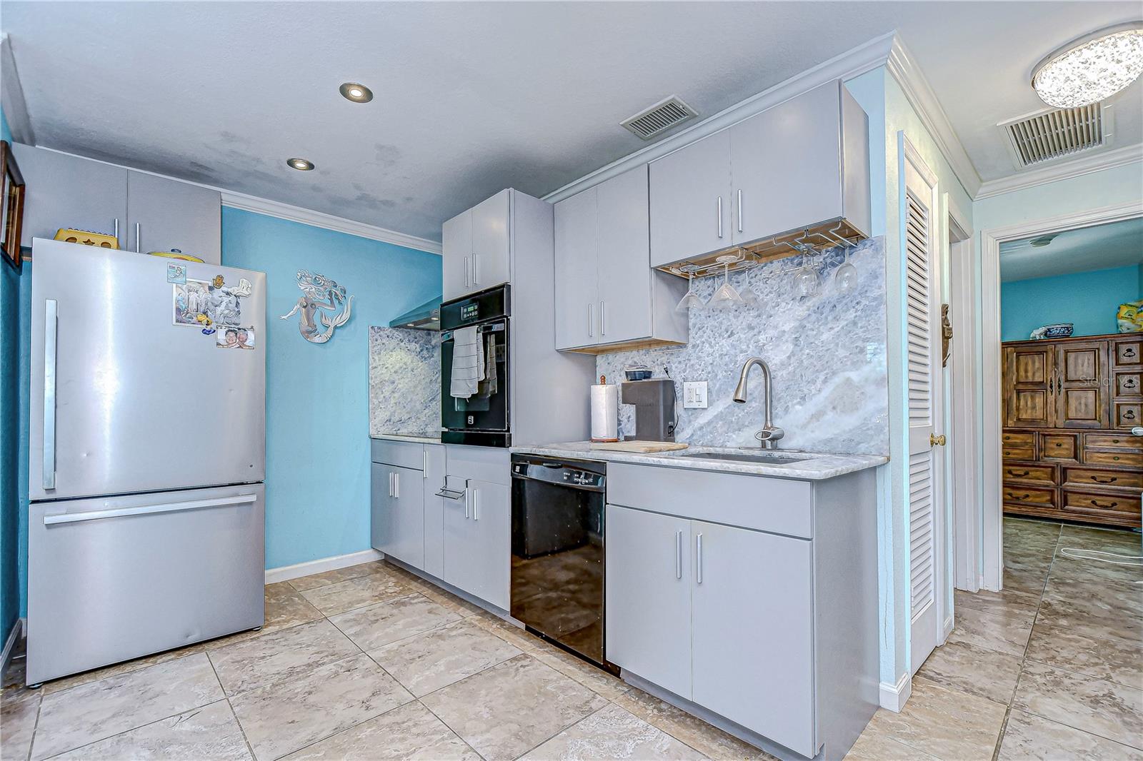 Image 10 of 82 For 5176 Salmon Drive Se D