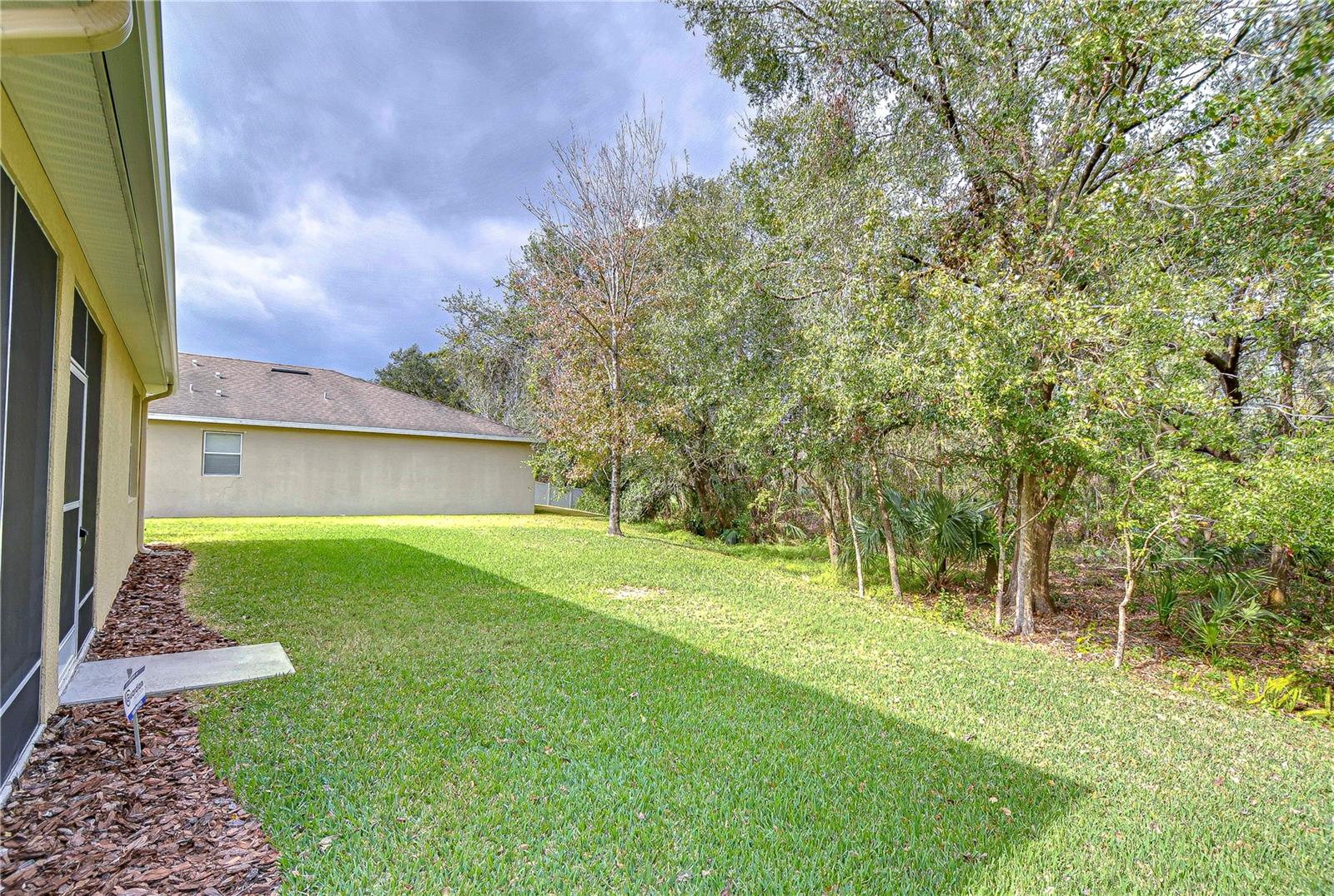 Listing photo id 24 for 2821 Holly Bluff Court