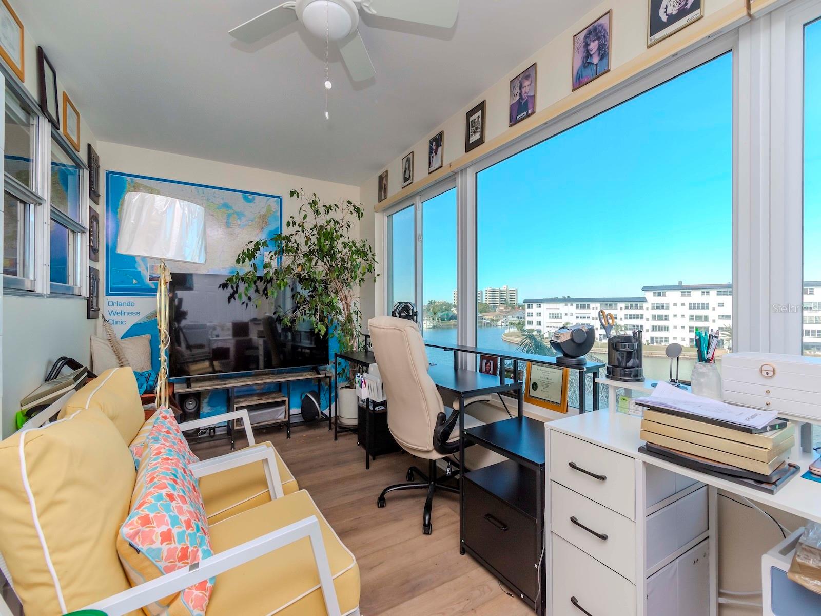 Listing photo id 9 for 6025 Shore Boulevard S 409