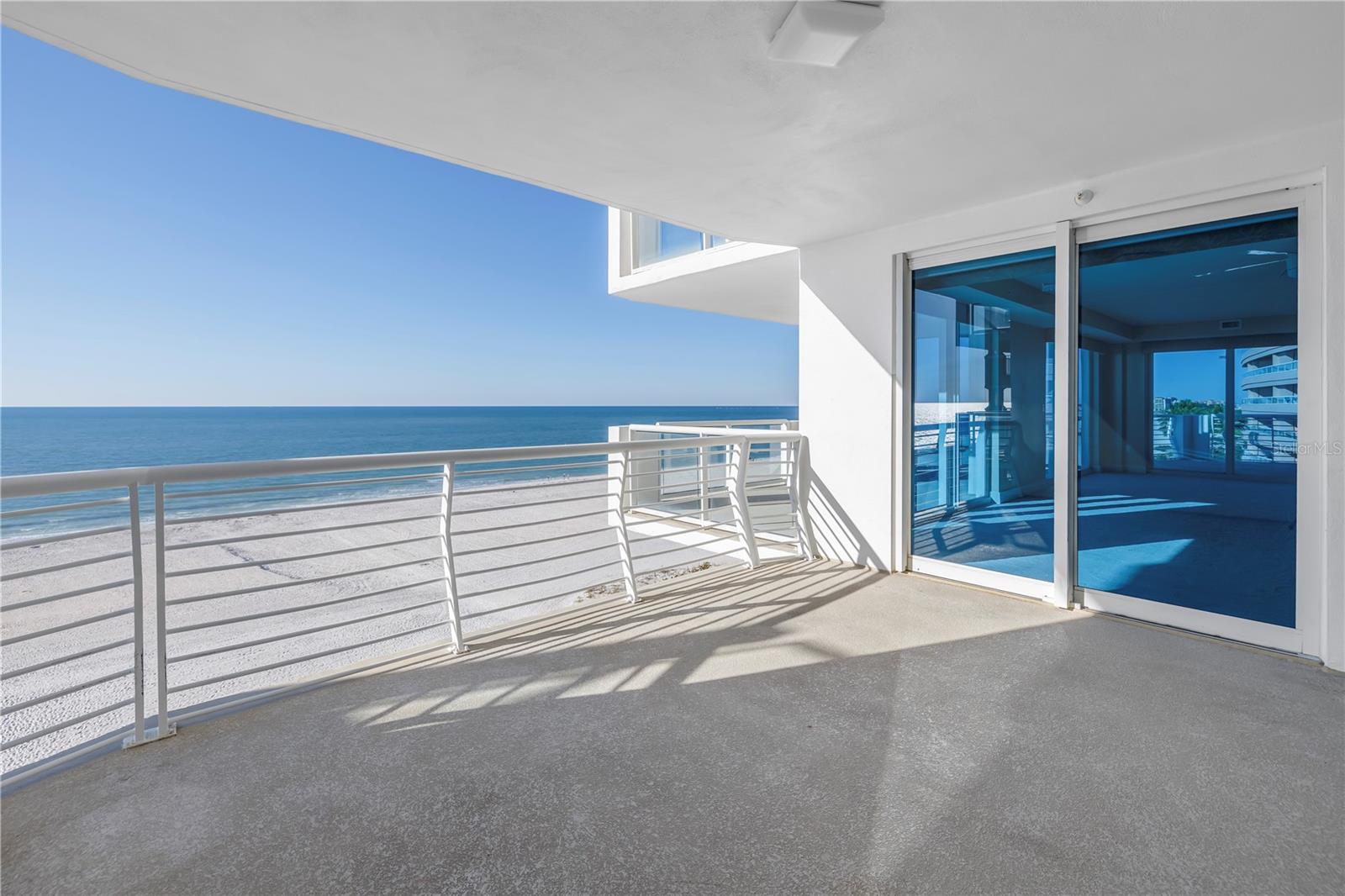 Listing photo id 14 for 1350 Gulf Boulevard 703, 704