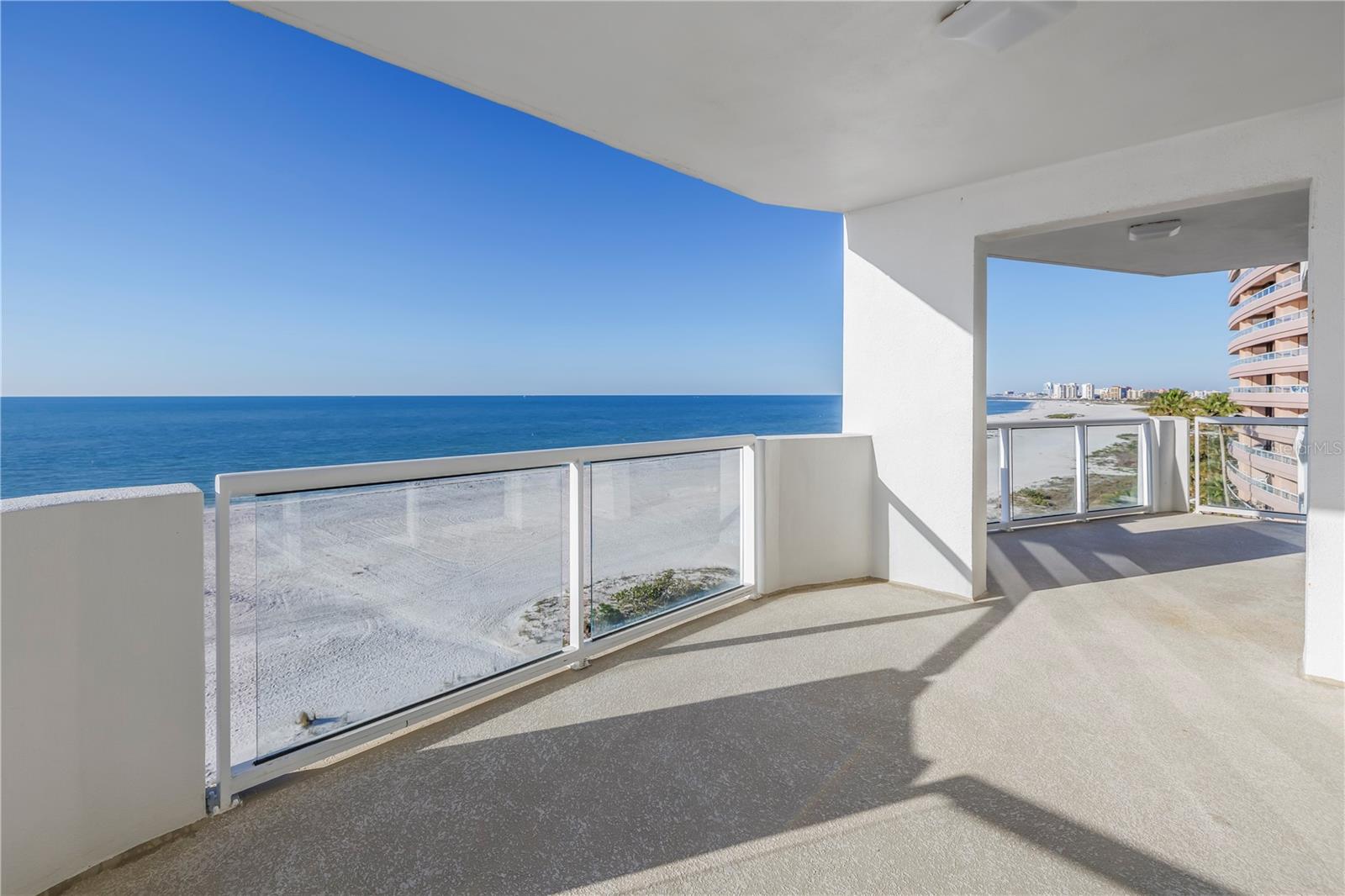 Listing photo id 36 for 1350 Gulf Boulevard 703, 704