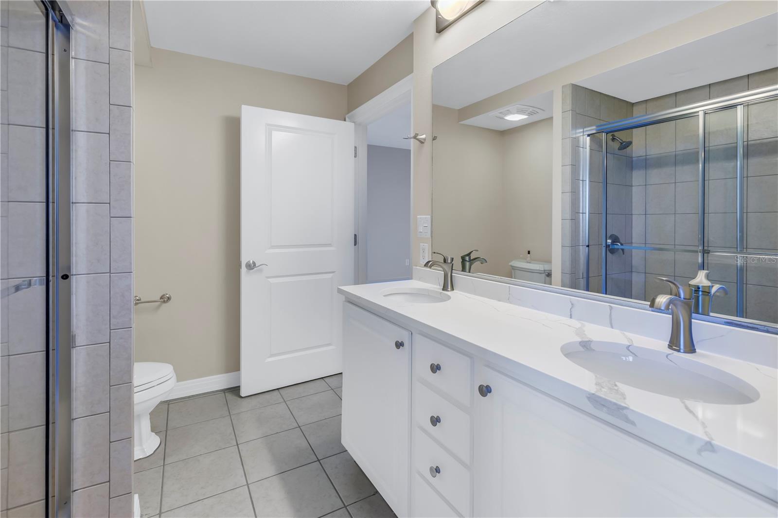 Listing photo id 51 for 1350 Gulf Boulevard 703, 704