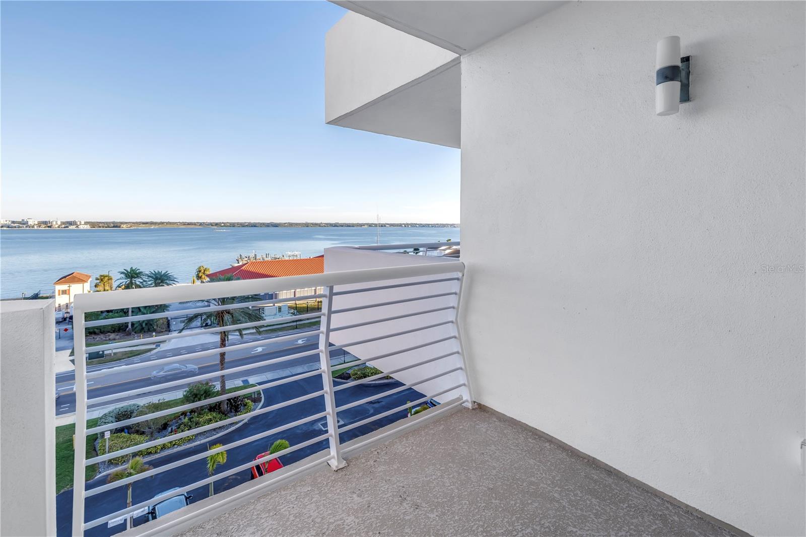 Listing photo id 65 for 1350 Gulf Boulevard 703, 704