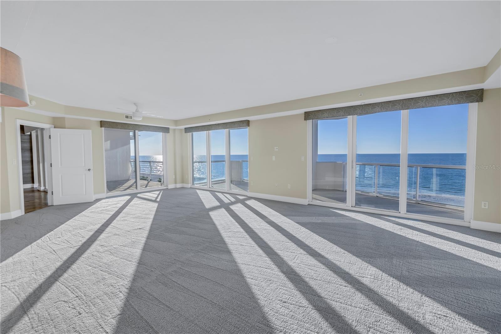 Listing photo id 73 for 1350 Gulf Boulevard 703, 704