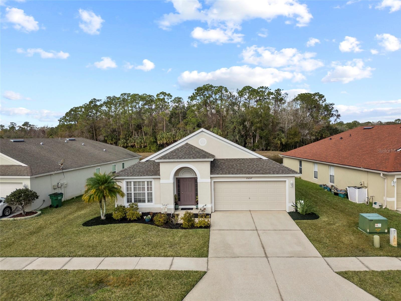 Listing photo id 32 for 25237 Lexington Oaks Boulevard