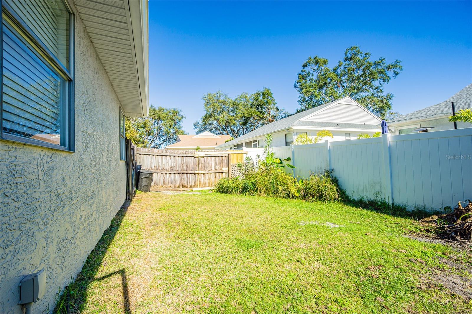 Image 15 of 29 For 327 Petrea Drive 327