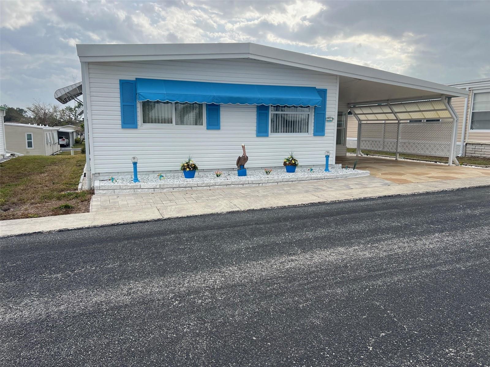 Image 2 of 30 For 622 Queen Palm Street