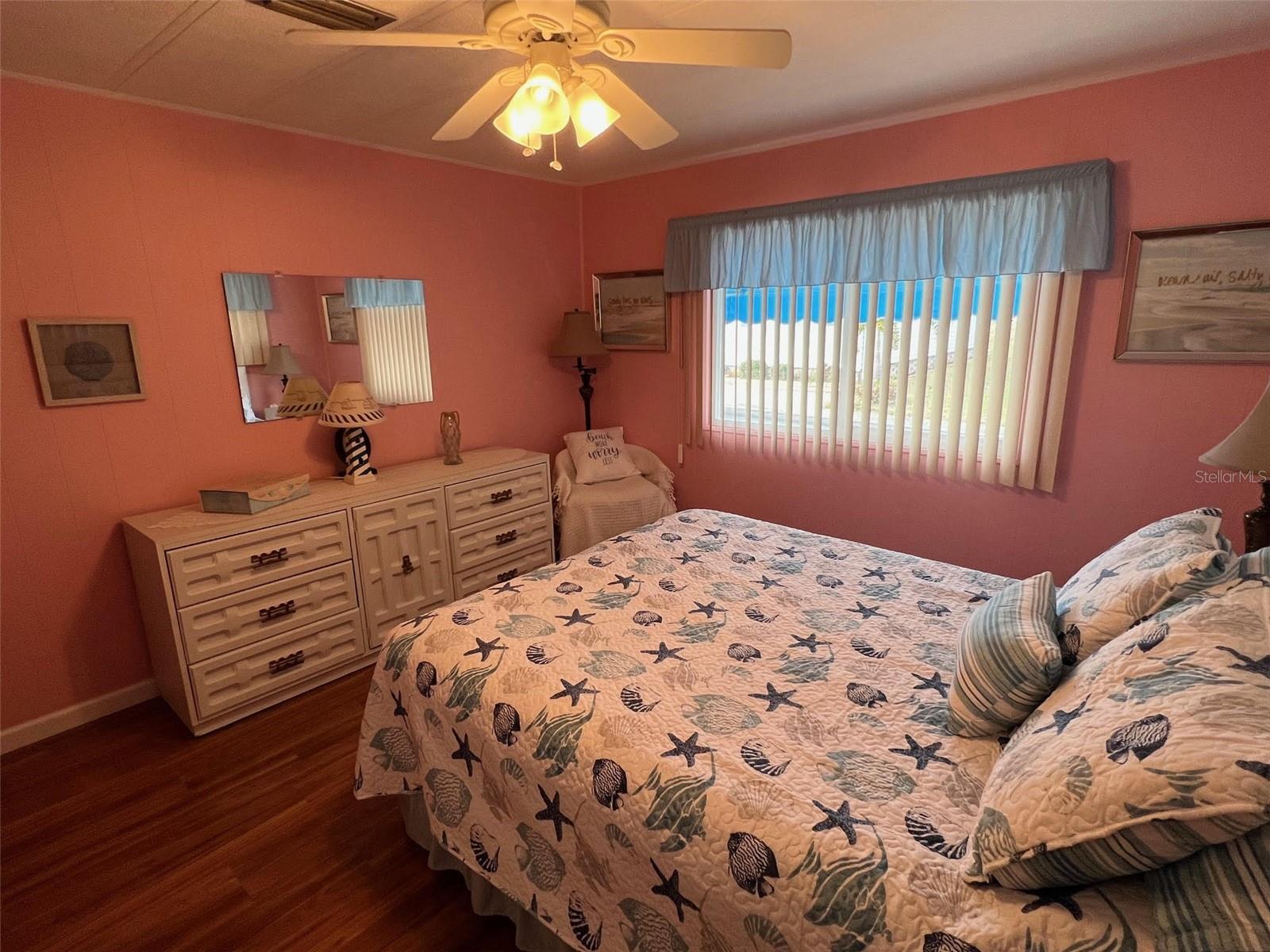Image 24 of 30 For 622 Queen Palm Street