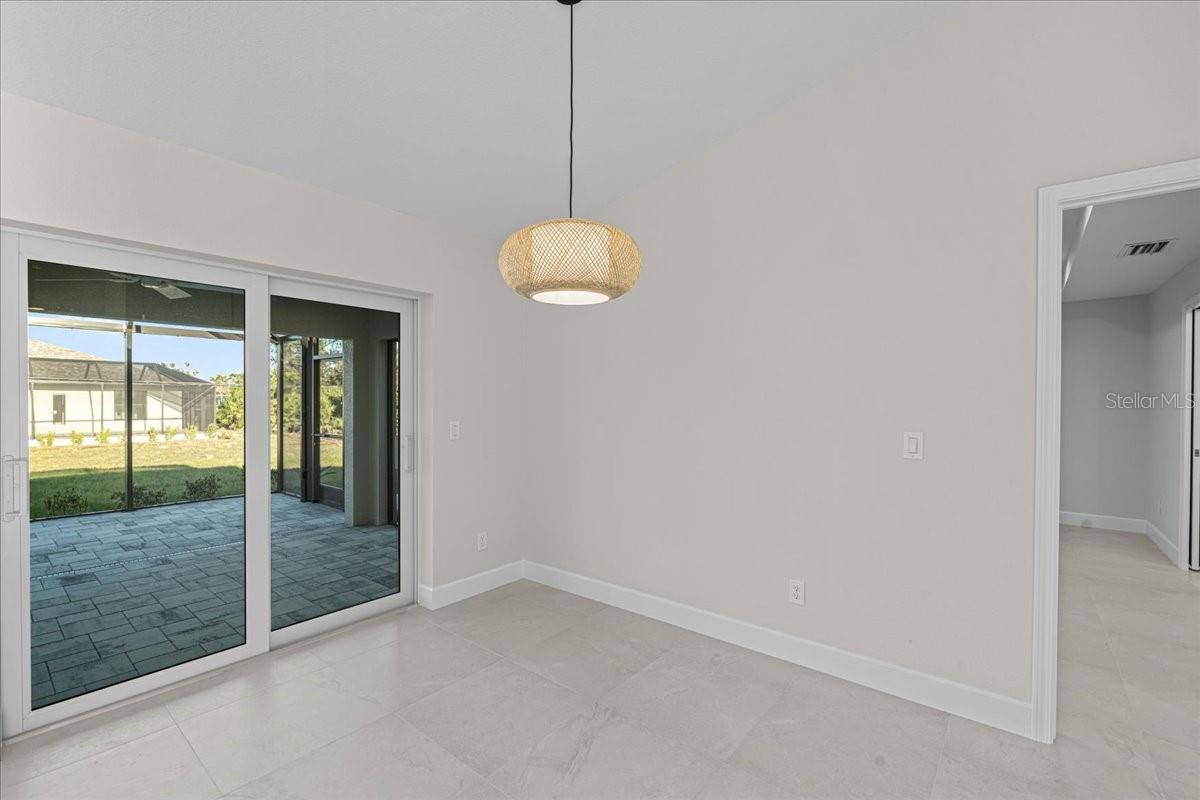 Image 11 of 32 For 7258 Bridgeport Lane