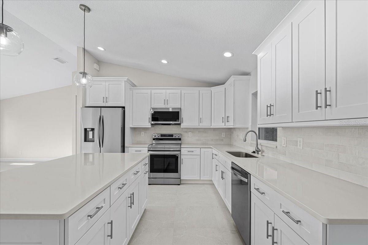 Image 6 of 32 For 7258 Bridgeport Lane