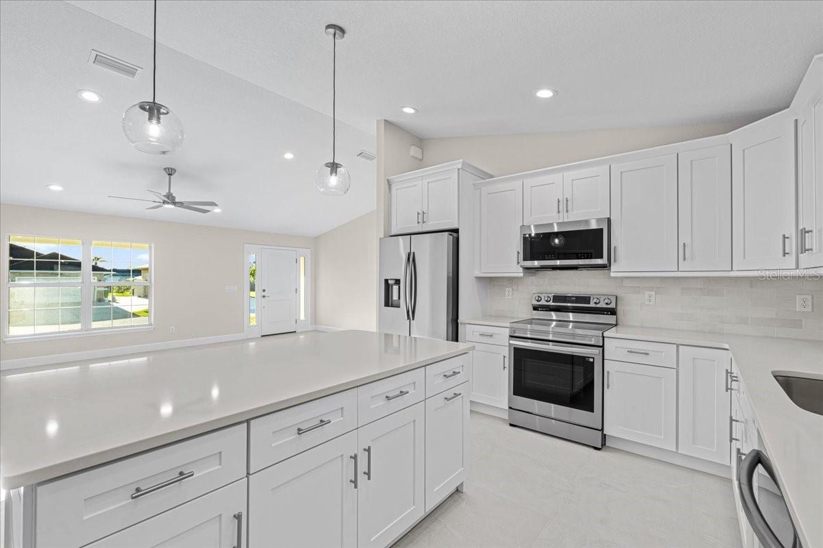 Image 8 of 32 For 7258 Bridgeport Lane