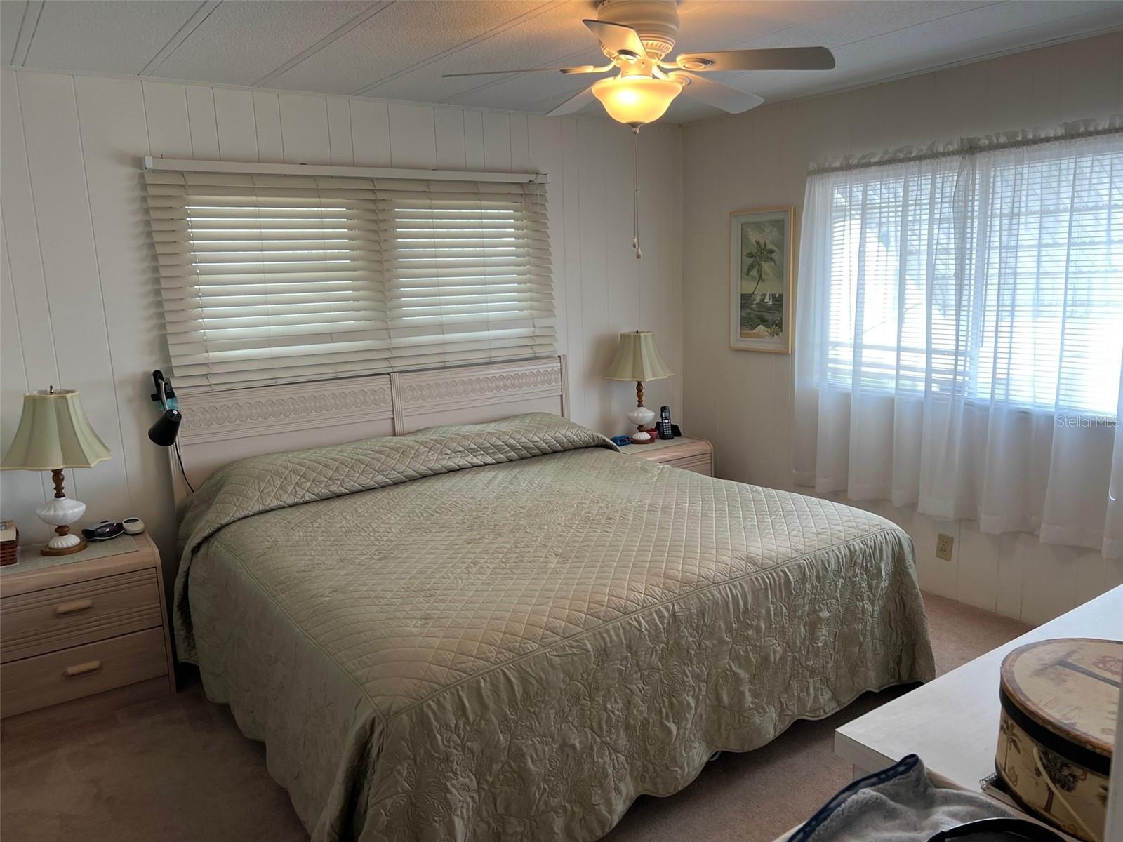 Image 22 of 34 For 610 Queen Palm Street