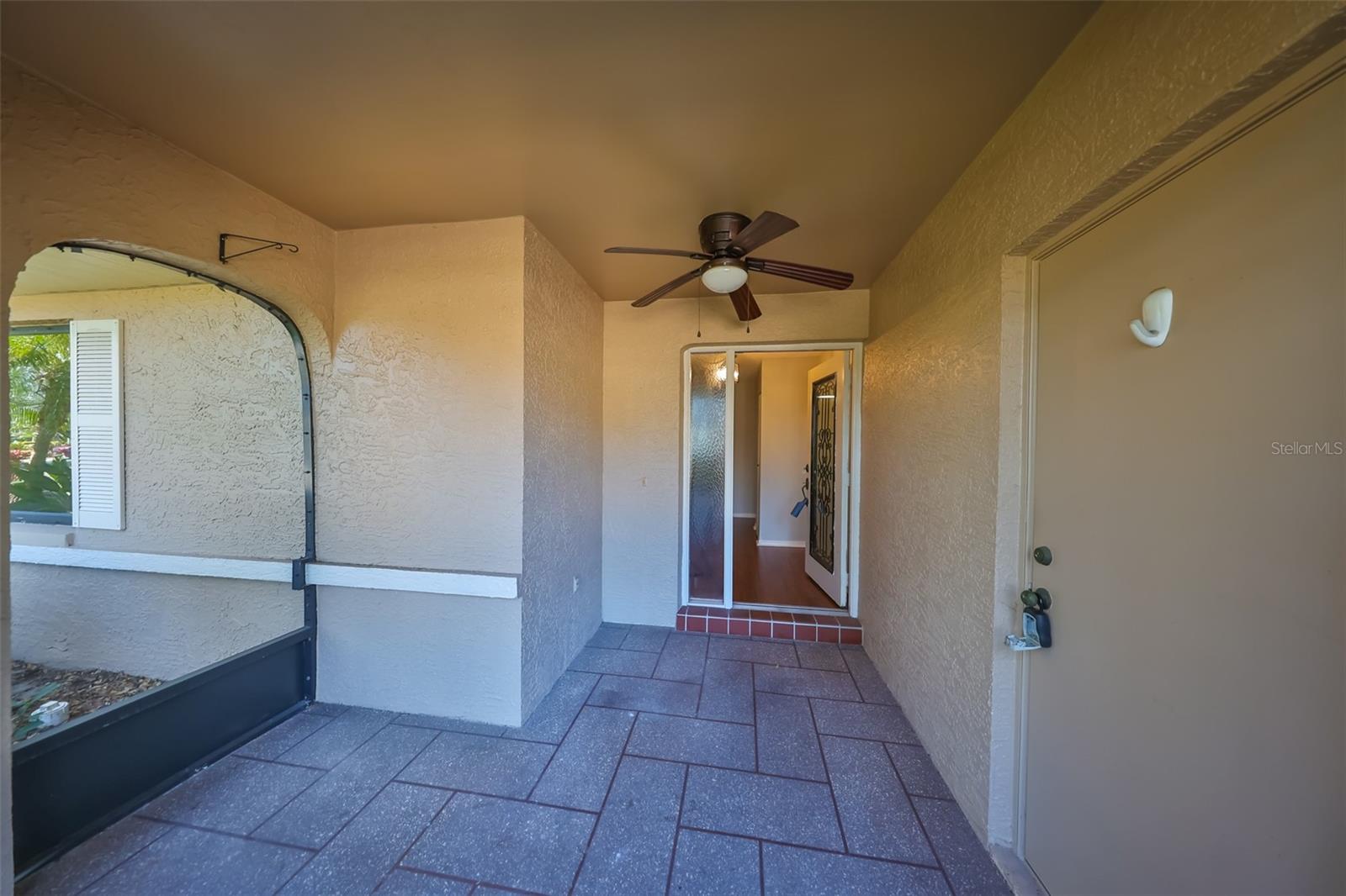 Image 4 of 67 For 1526 Leland Drive 1525