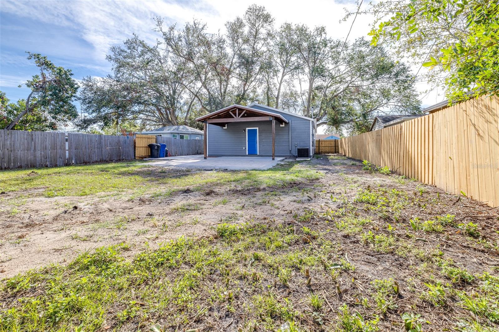 Listing photo id 29 for 2859 38th Avenue N