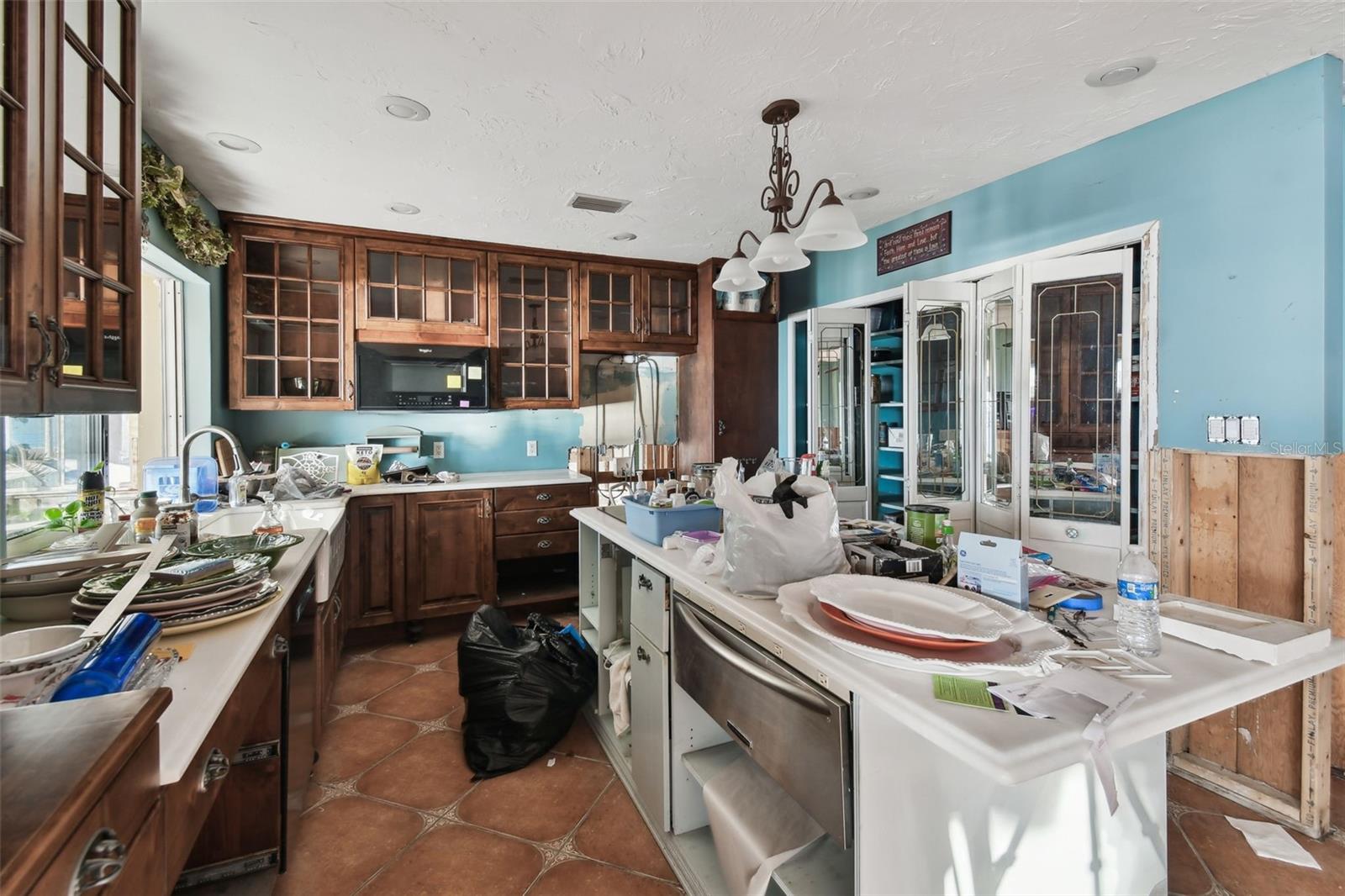 Listing photo id 28 for 1836 Venetian Point Drive