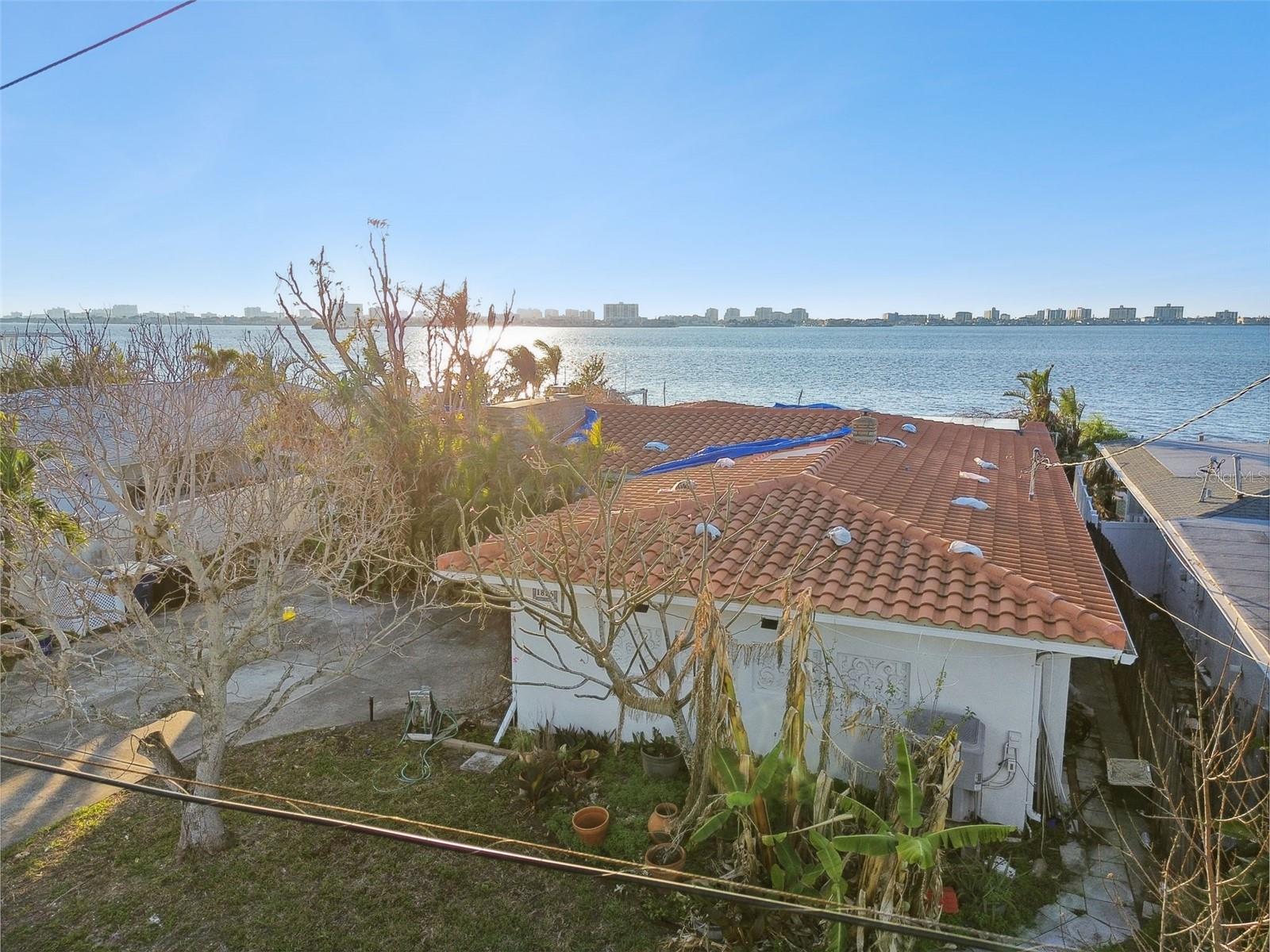 Listing photo id 39 for 1836 Venetian Point Drive