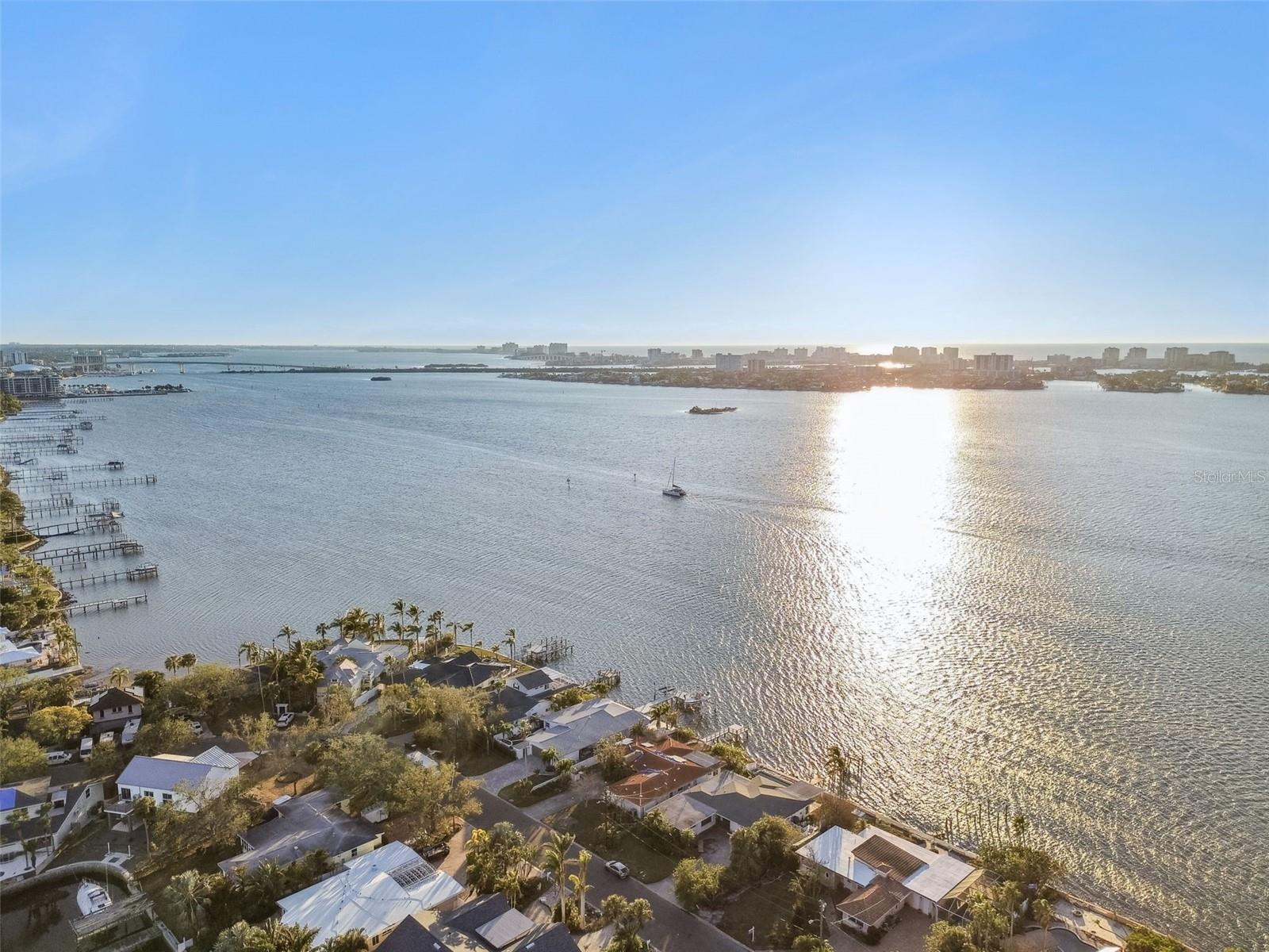 Listing photo id 50 for 1836 Venetian Point Drive