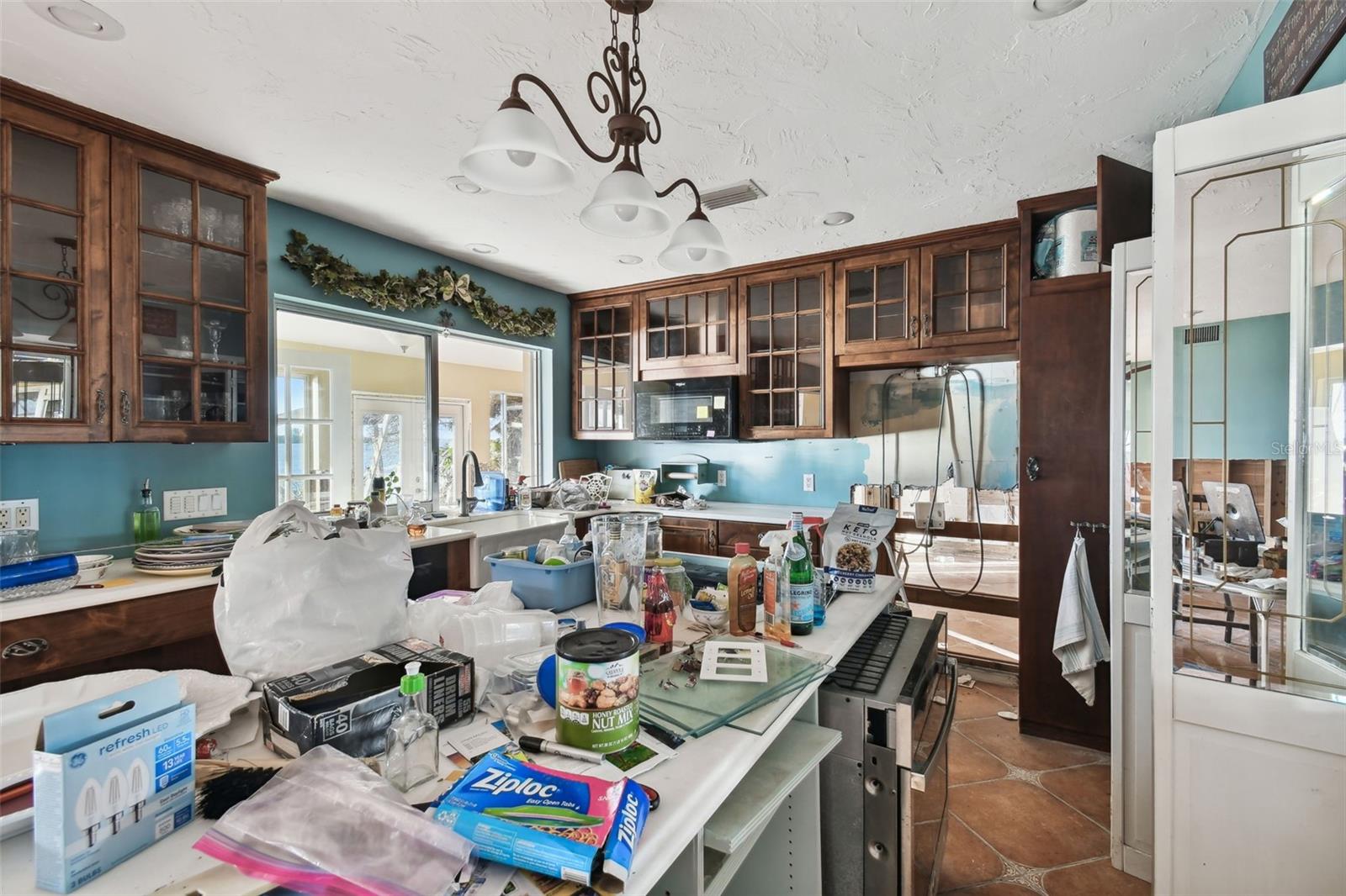 Listing photo id 27 for 1836 Venetian Point Drive