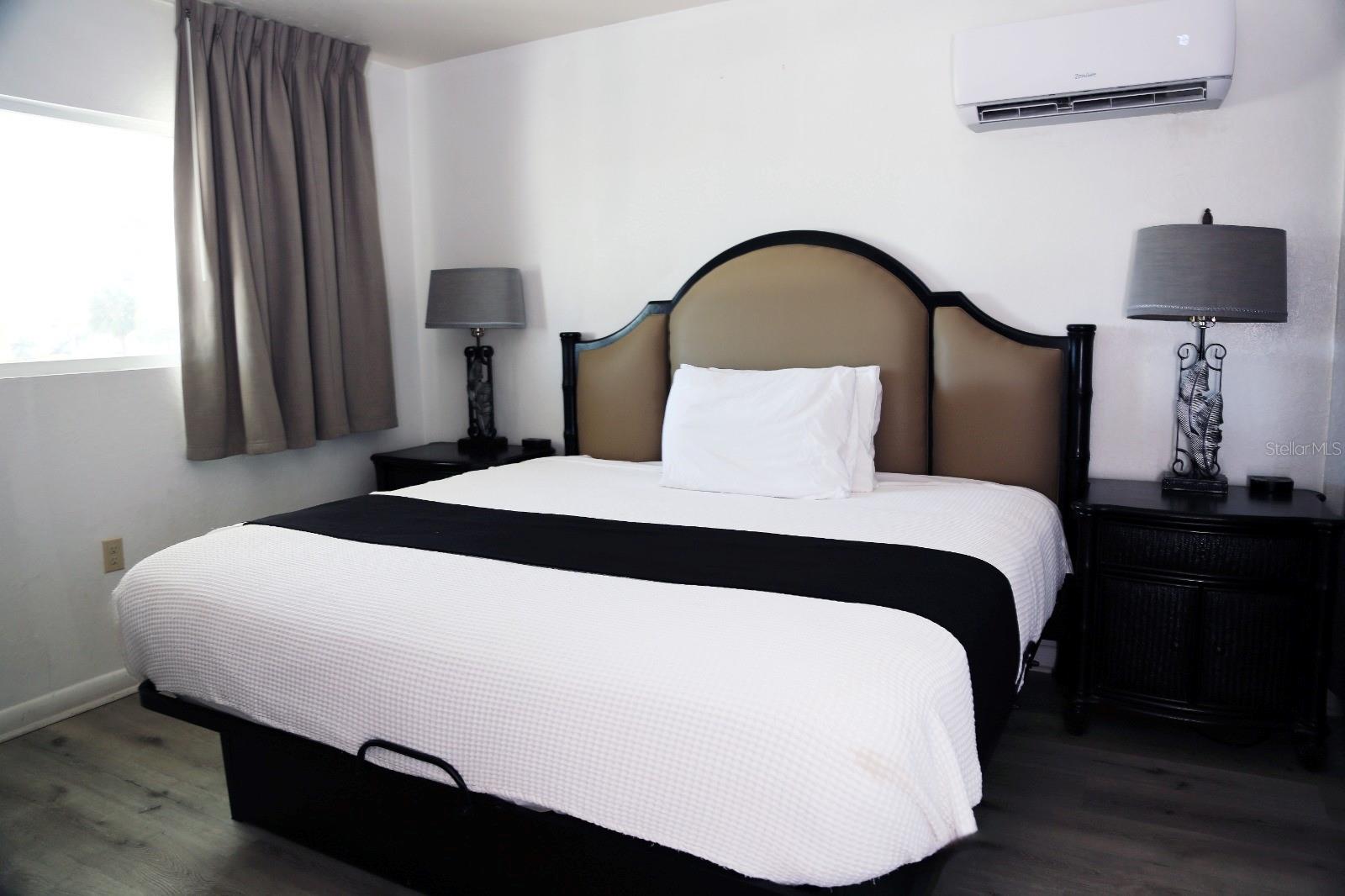 Image 23 of 41 For 14711 Gulf Boulevard