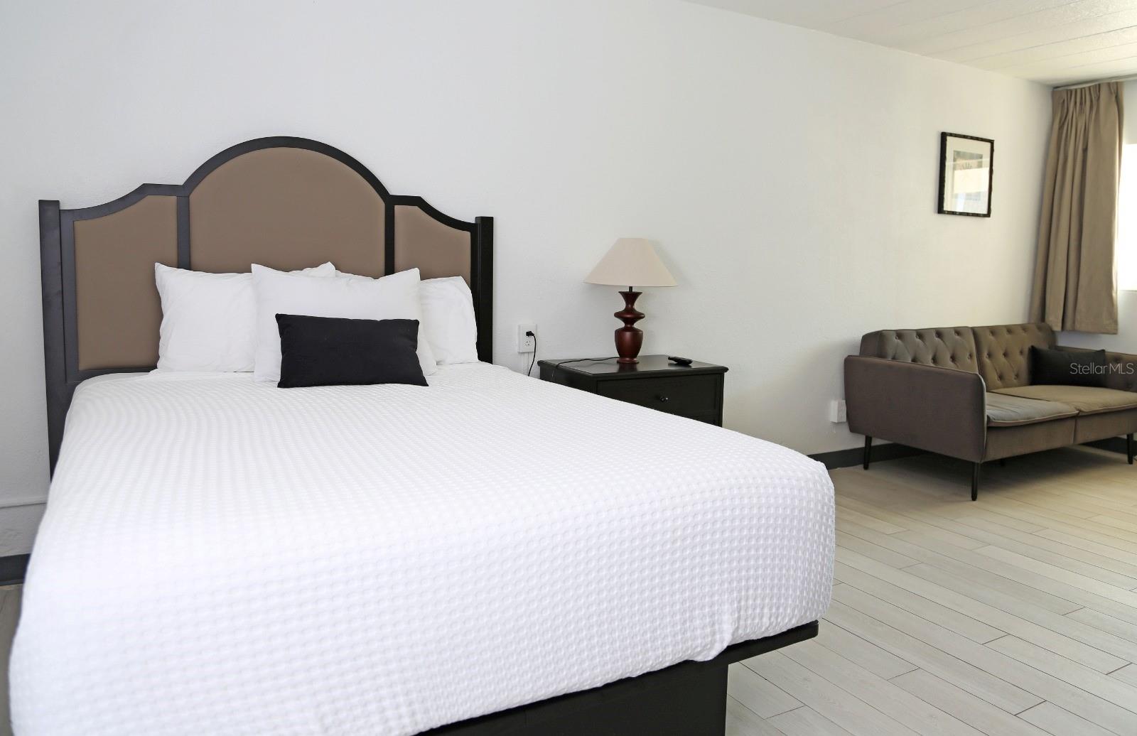 Image 25 of 41 For 14711 Gulf Boulevard