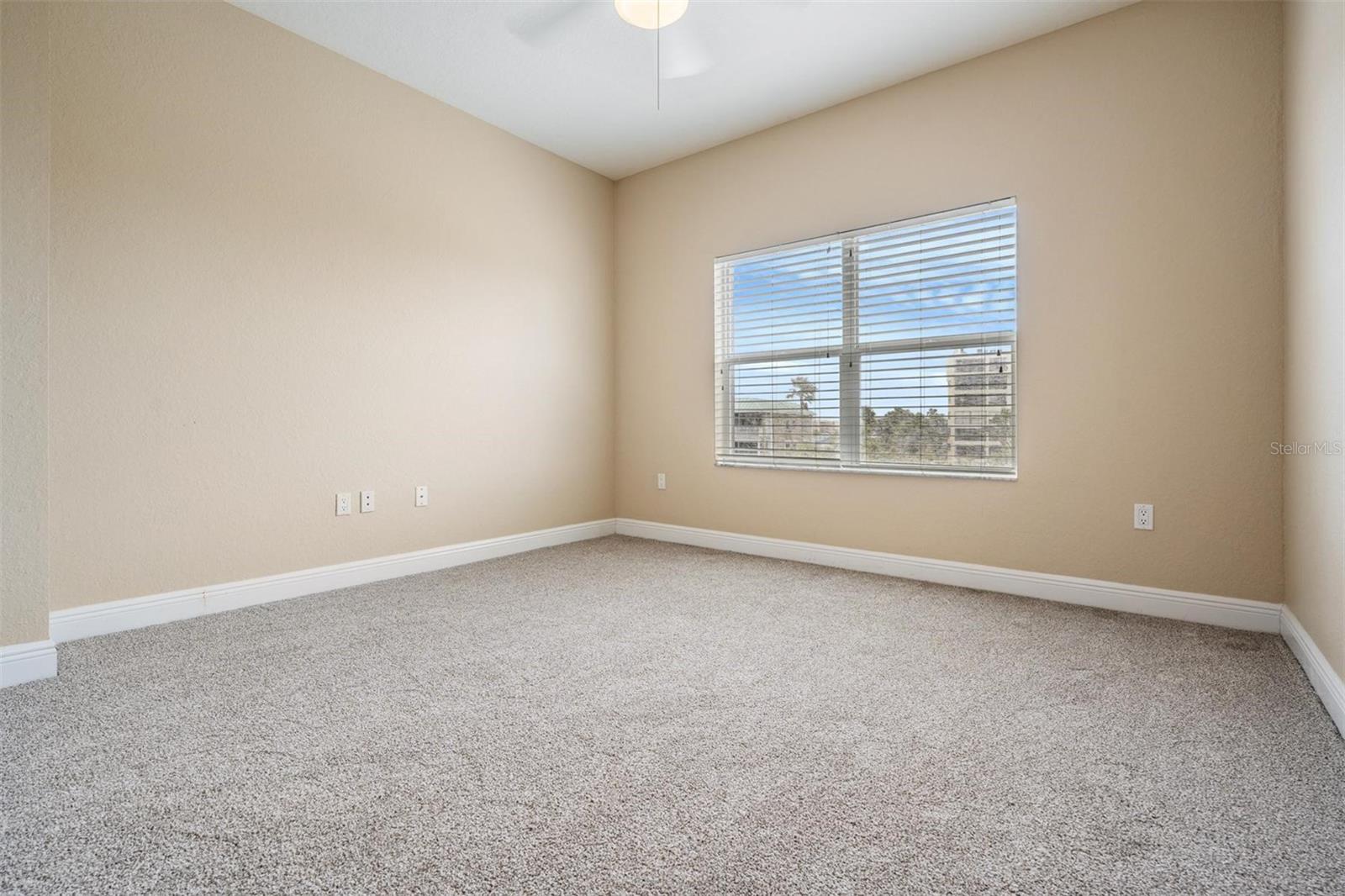 Image 31 of 42 For 425 150th Avenue 2401