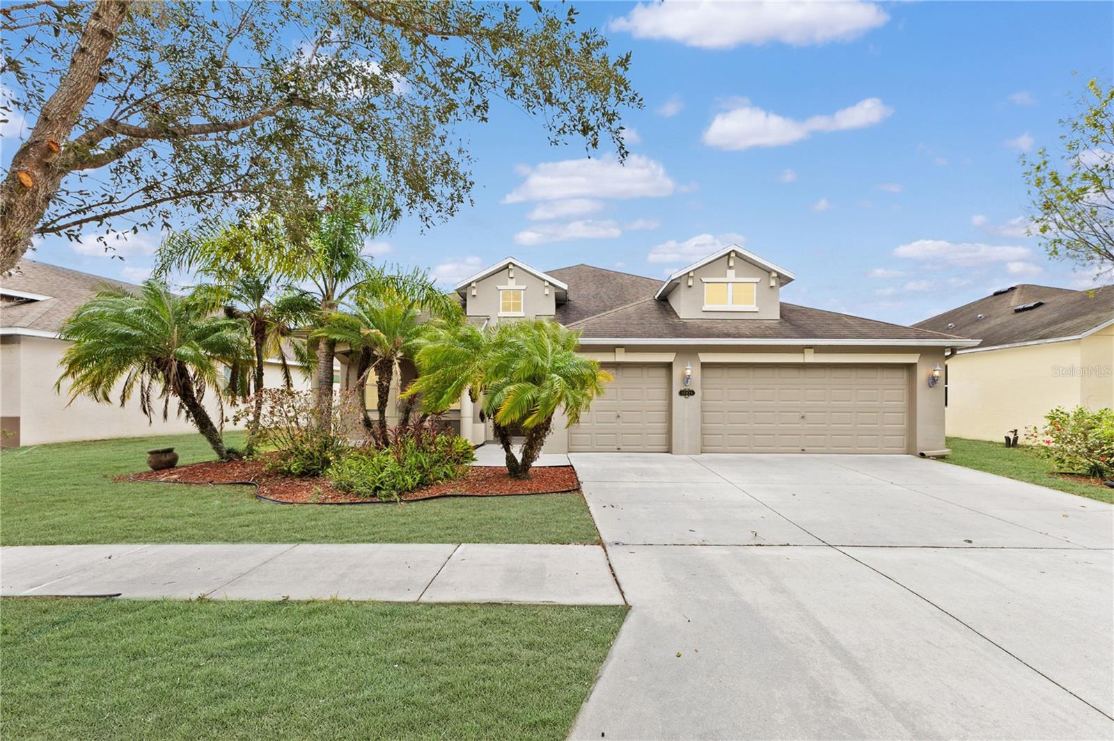 Details for 10829 Breaking Rocks Drive, TAMPA, FL 33647