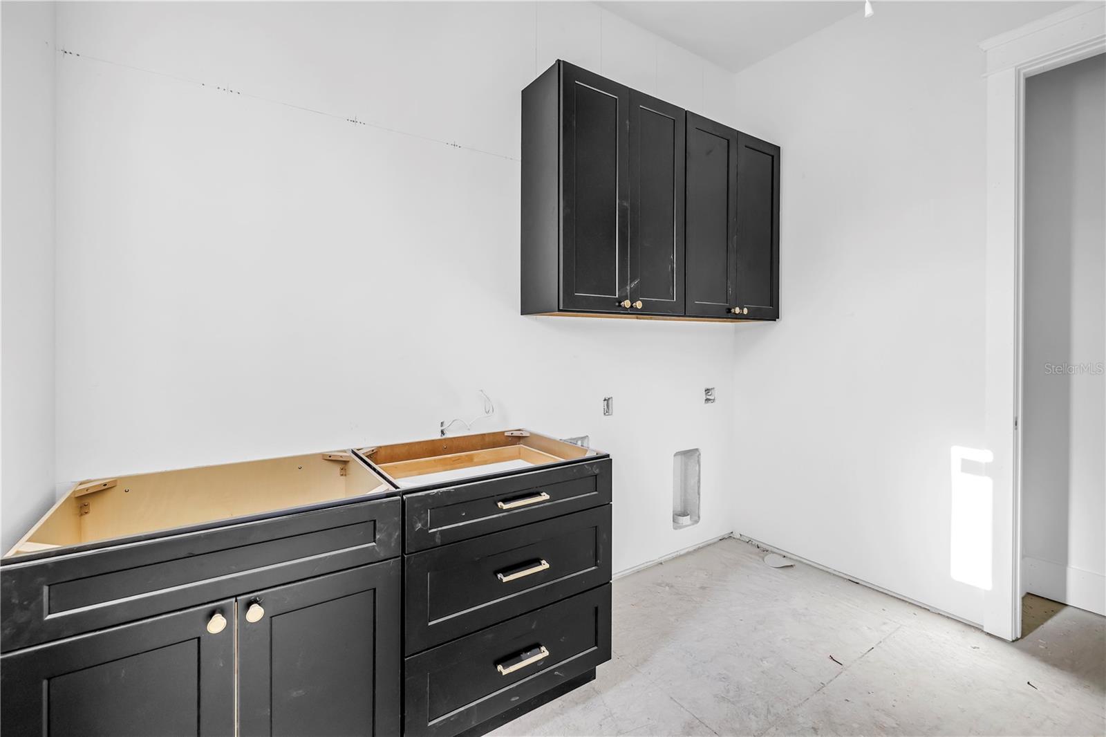 Image 11 of 20 For 100 37th Avenue Ne