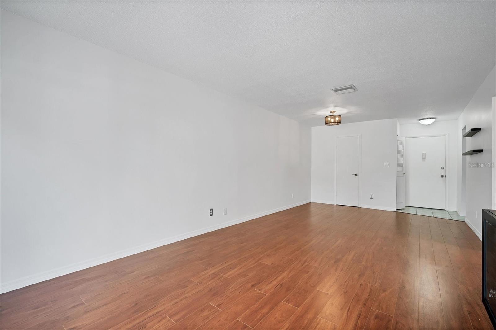 Image 8 of 25 For 4611 Fig Street 106