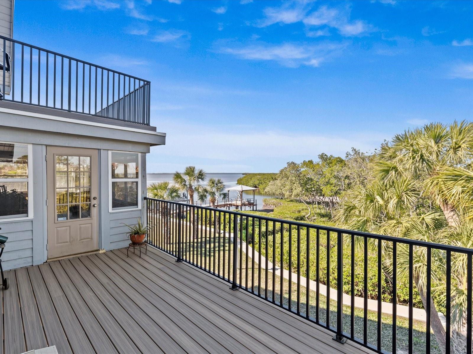 Listing photo id 22 for 1614 Sea Breeze Drive