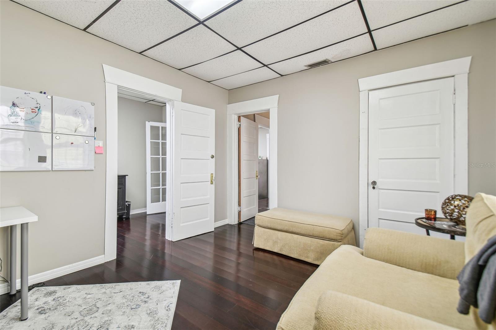 Listing photo id 12 for 304 Westland Avenue