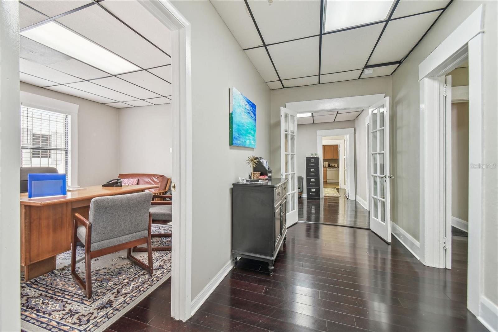 Listing photo id 13 for 304 Westland Avenue