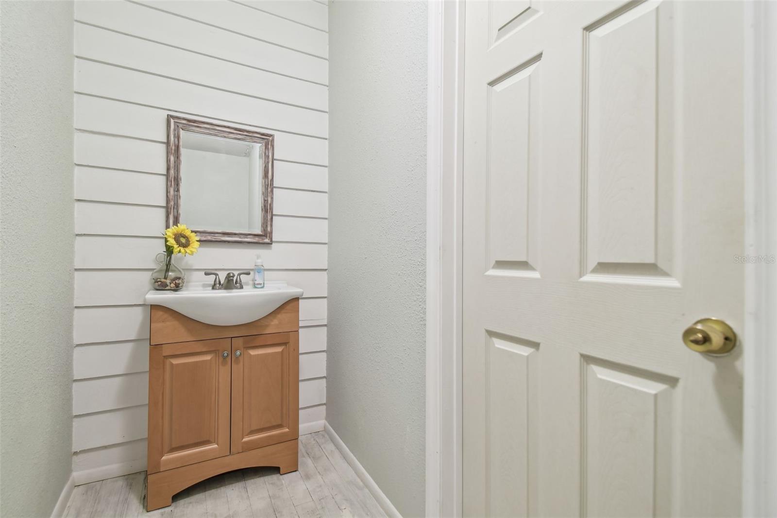 Listing photo id 25 for 304 Westland Avenue