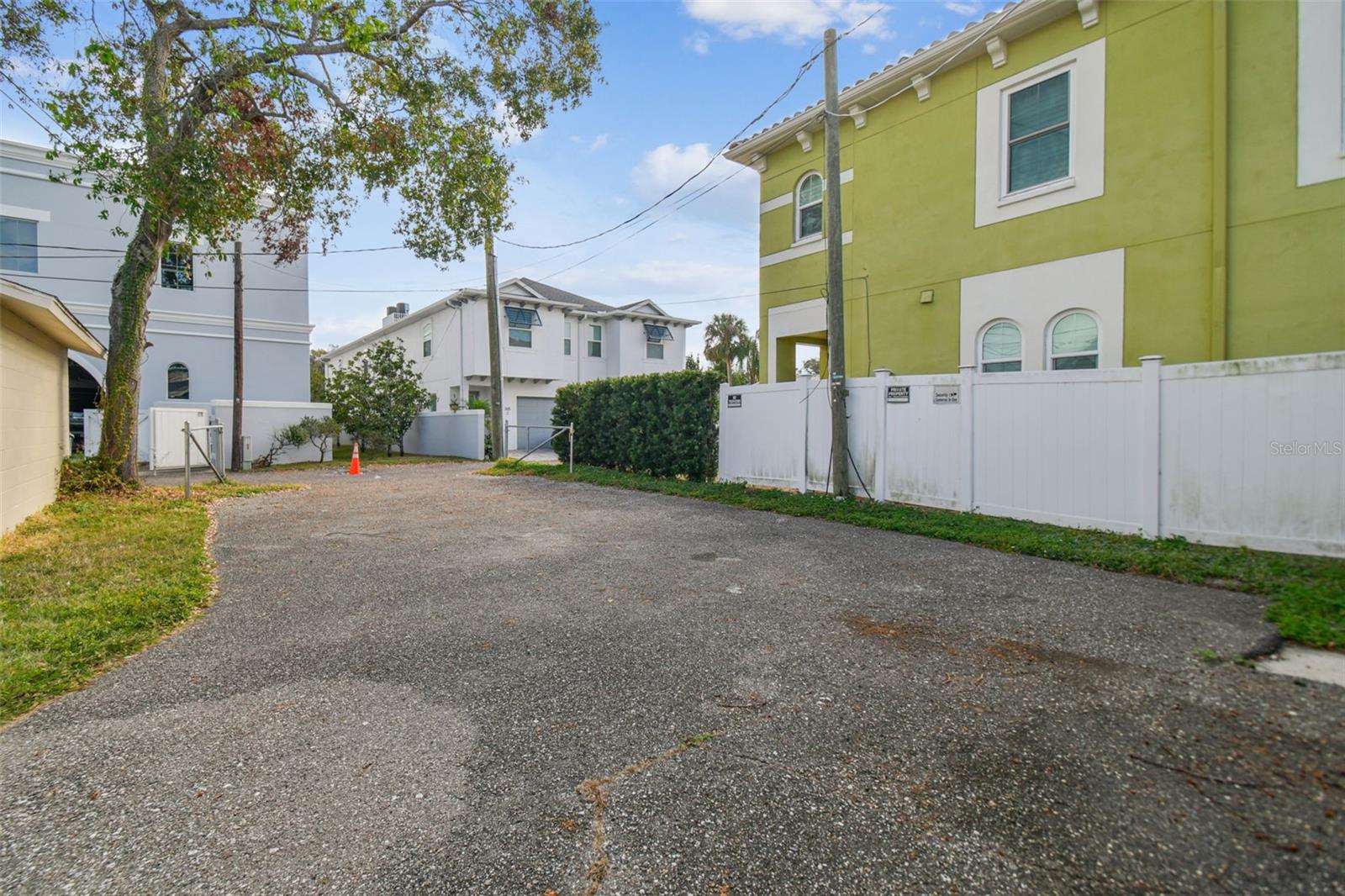 Listing photo id 29 for 304 Westland Avenue