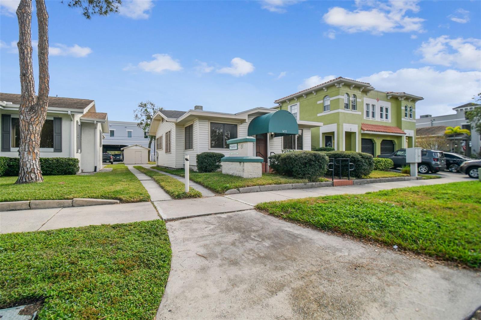 Listing photo id 31 for 304 Westland Avenue